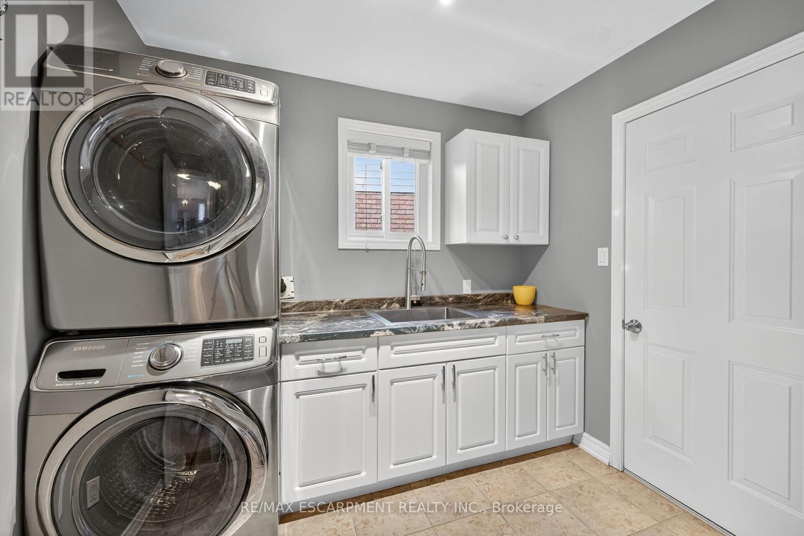 27 Surrey Drive, Hamilton, Ontario  L9K 1L9 - Photo 19 - X12469489