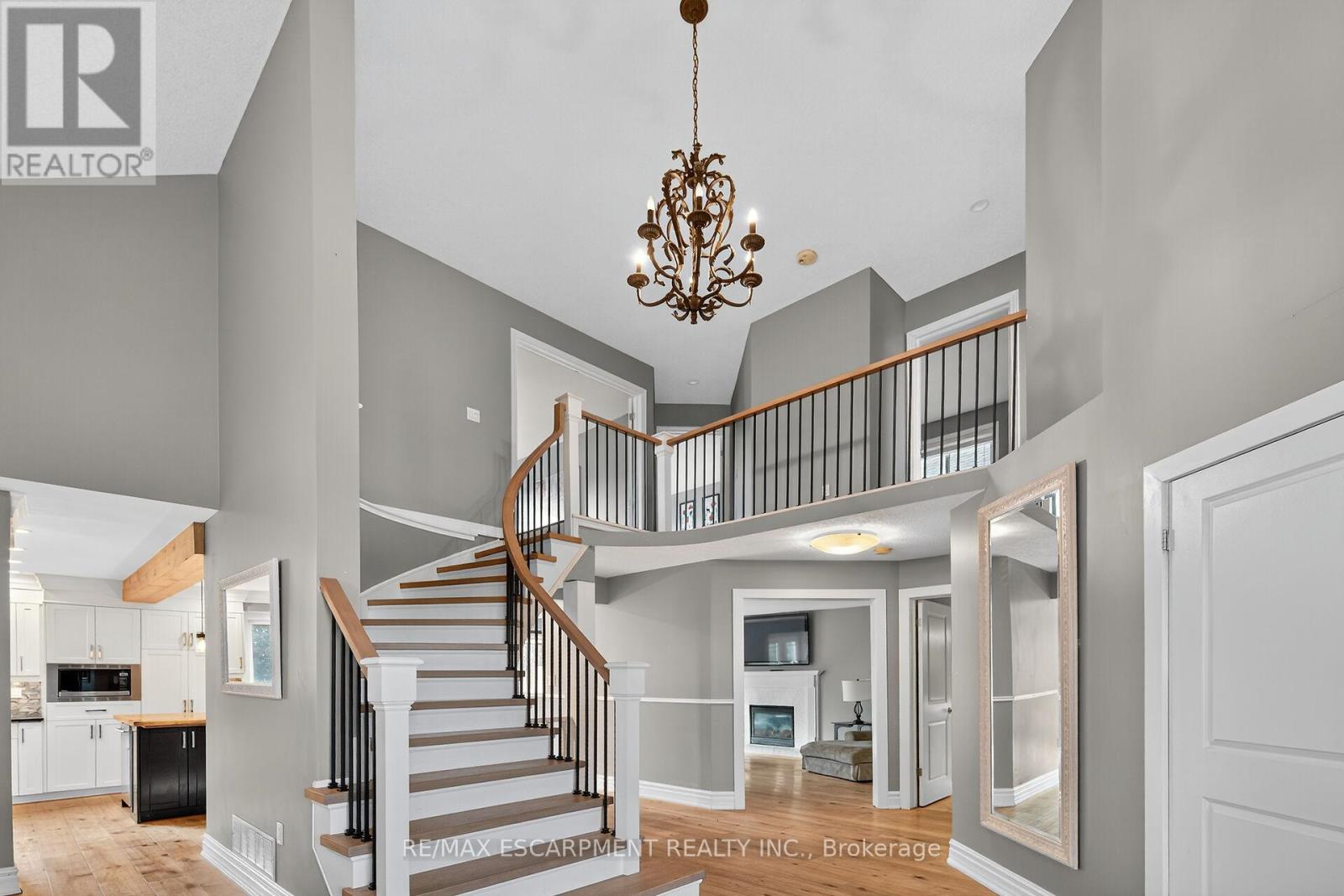 27 Surrey Drive, Hamilton, Ontario  L9K 1L9 - Photo 20 - X12469489