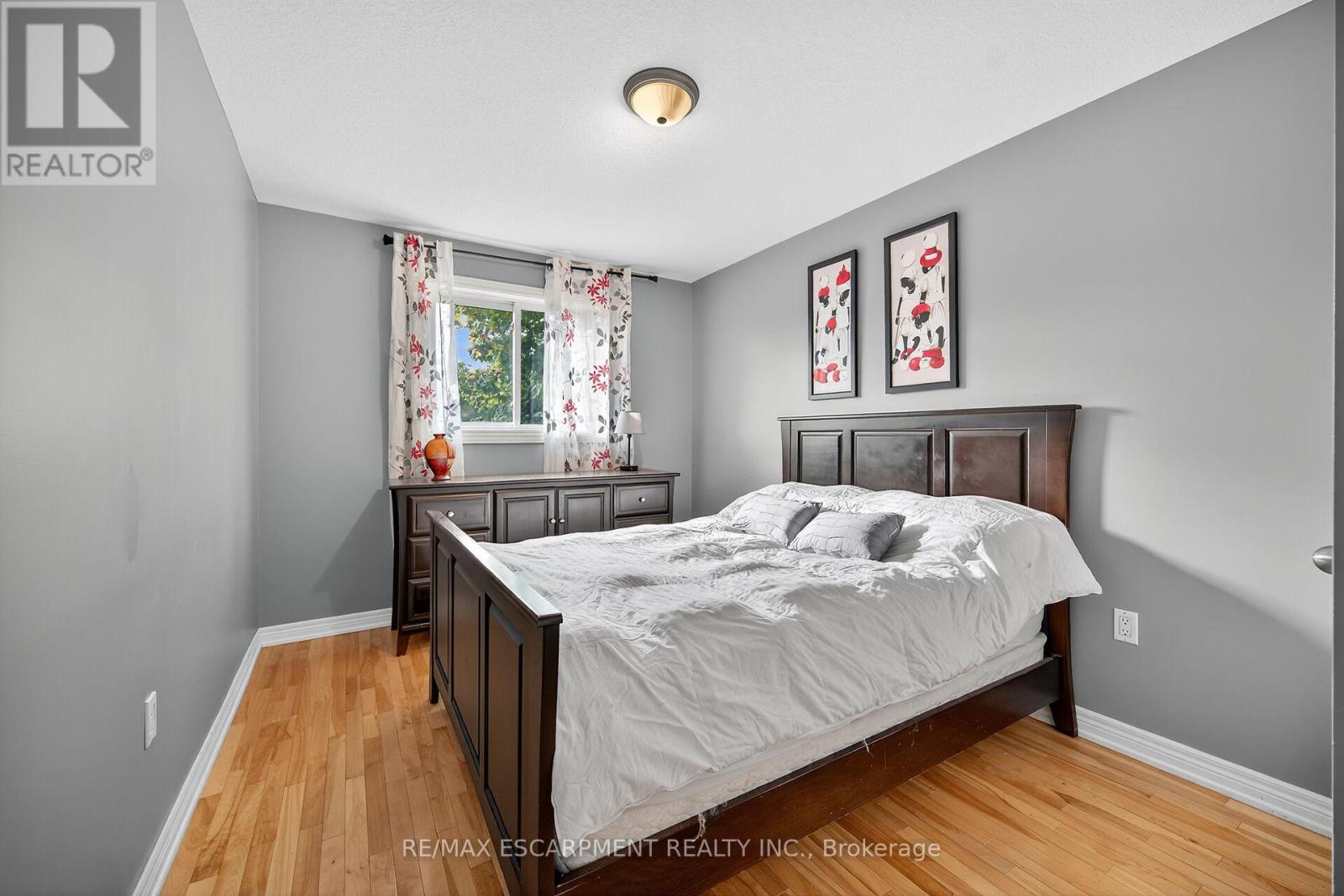 27 Surrey Drive, Hamilton, Ontario  L9K 1L9 - Photo 25 - X12469489