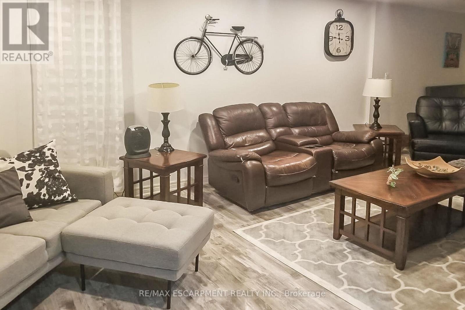 27 Surrey Drive, Hamilton, Ontario  L9K 1L9 - Photo 34 - X12469489