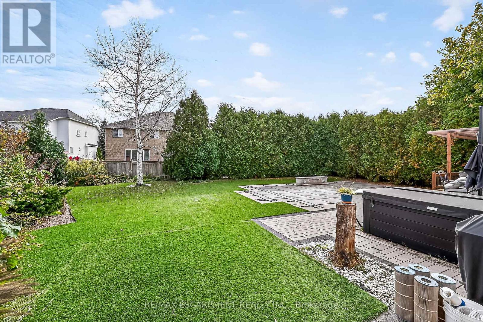 27 Surrey Drive, Hamilton, Ontario  L9K 1L9 - Photo 38 - X12469489