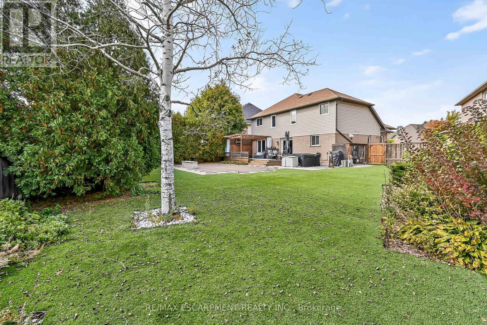27 Surrey Drive, Hamilton, Ontario  L9K 1L9 - Photo 39 - X12469489
