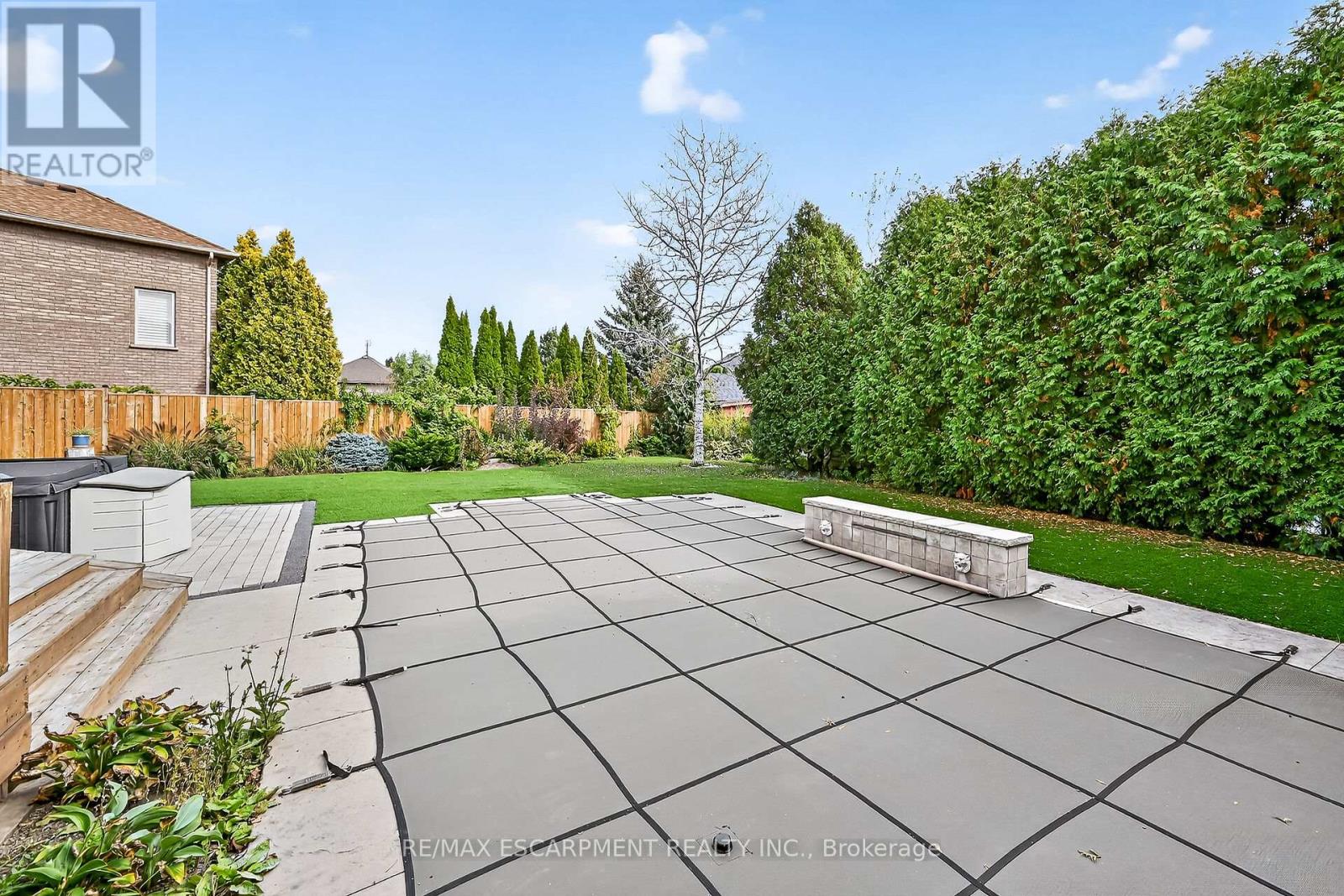 27 Surrey Drive, Hamilton, Ontario  L9K 1L9 - Photo 41 - X12469489