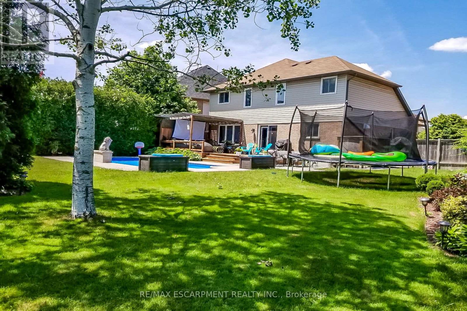 27 Surrey Drive, Hamilton, Ontario  L9K 1L9 - Photo 48 - X12469489