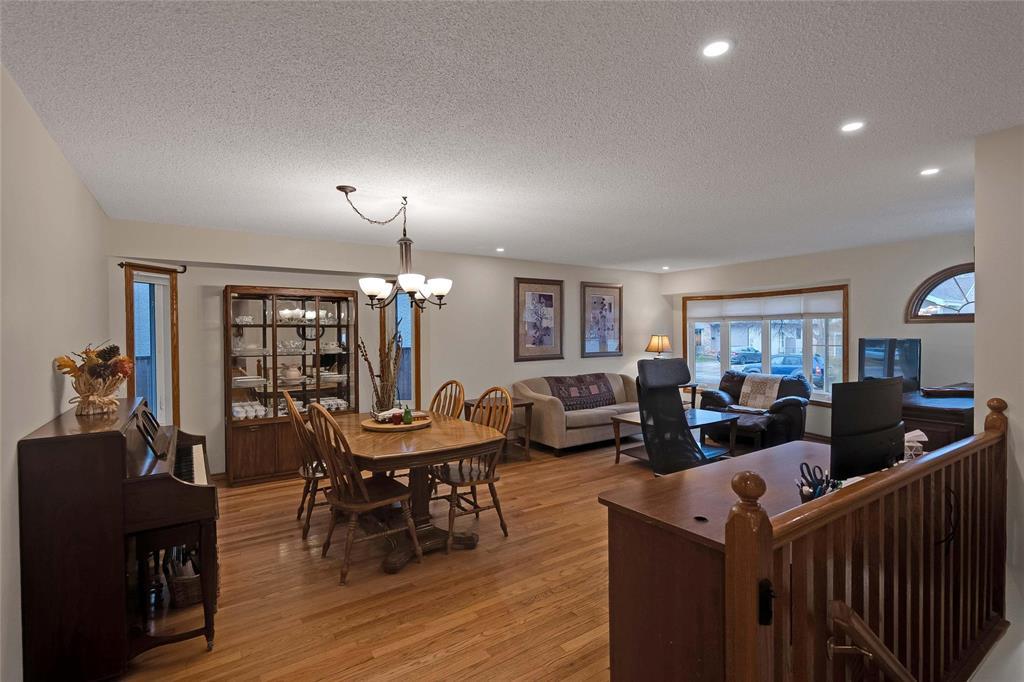 15 Sauve Crescent, Winnipeg, Manitoba  R2N 3K7 - Photo 3 - 202526772