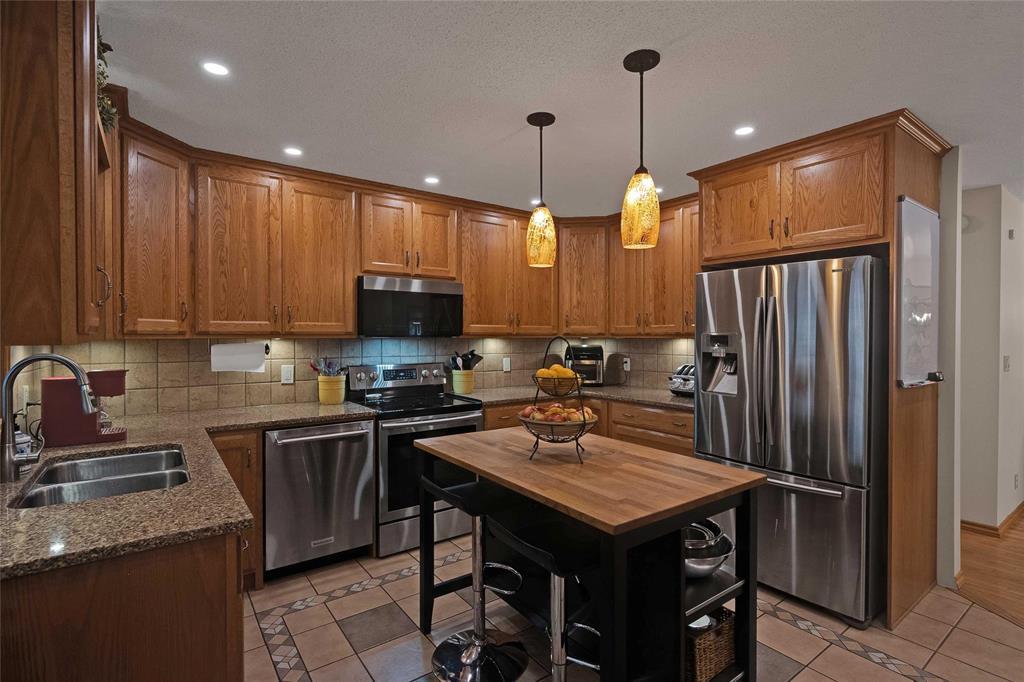 15 Sauve Crescent, Winnipeg, Manitoba  R2N 3K7 - Photo 7 - 202526772