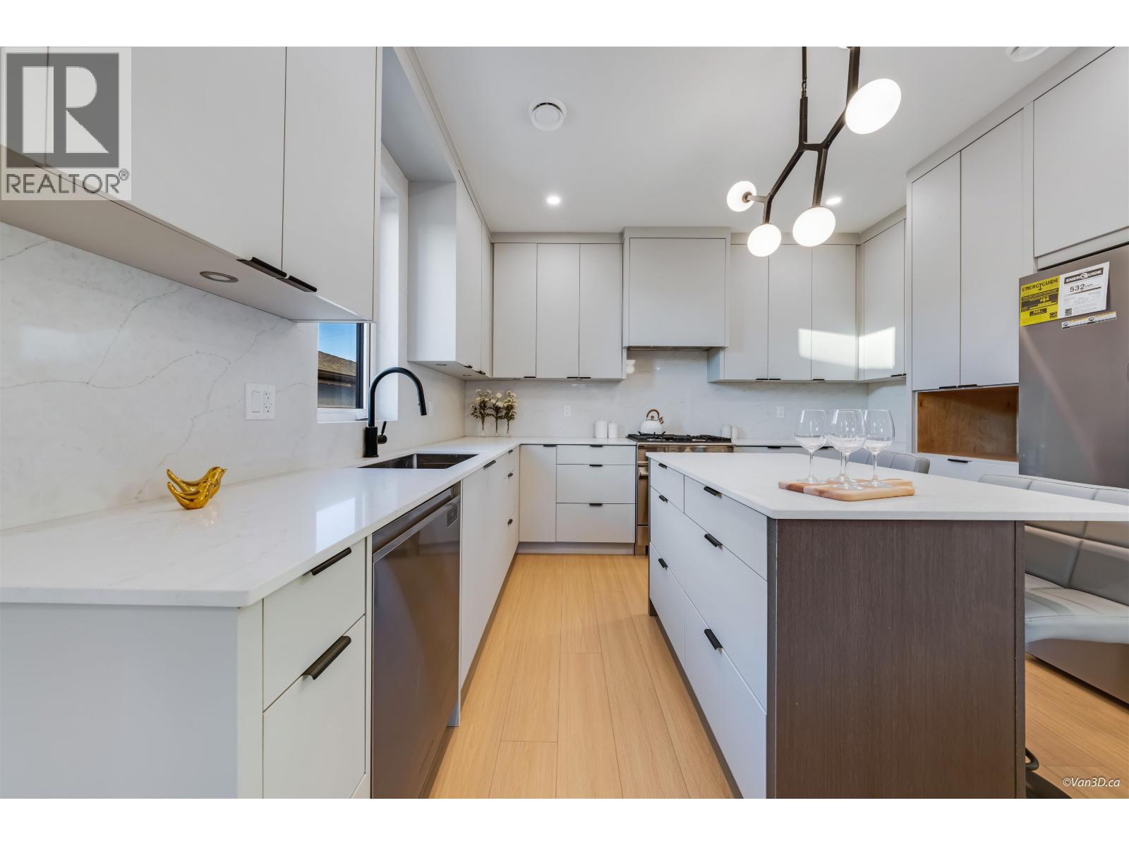 1 4211 Graveley Street, Burnaby, British Columbia  V5C 3T7 - Photo 10 - R3059047
