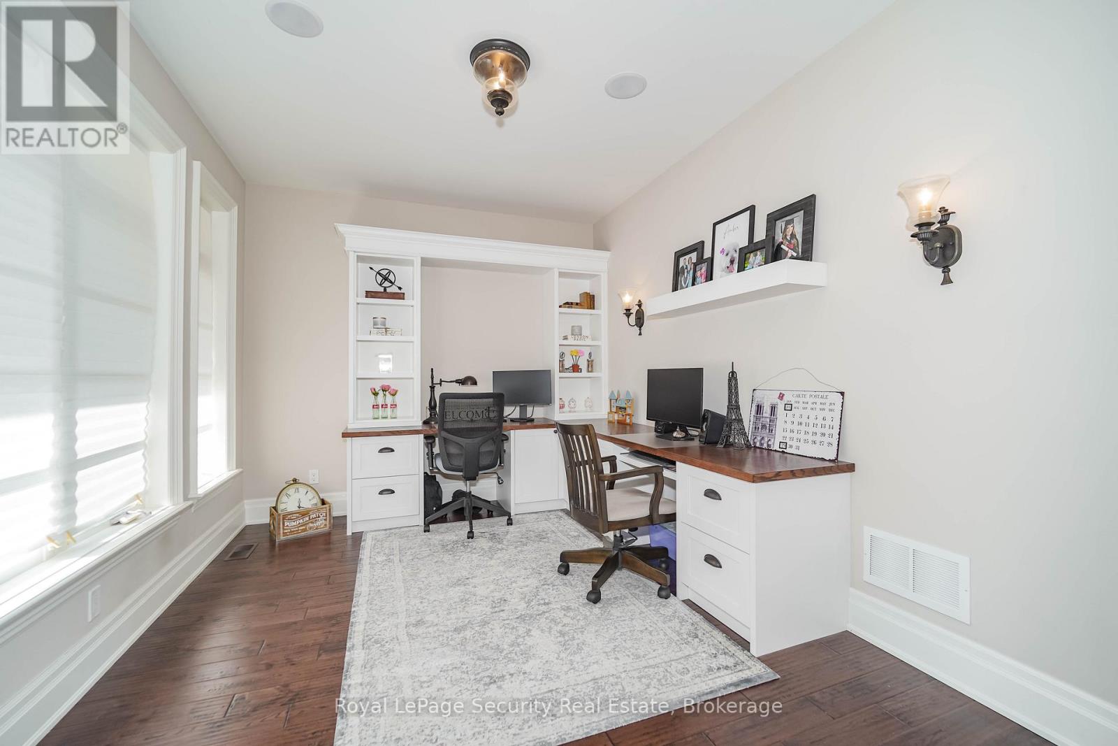 7 Trimingham Court, Richmond Hill, Ontario  L4C 6W9 - Photo 5 - N12465197