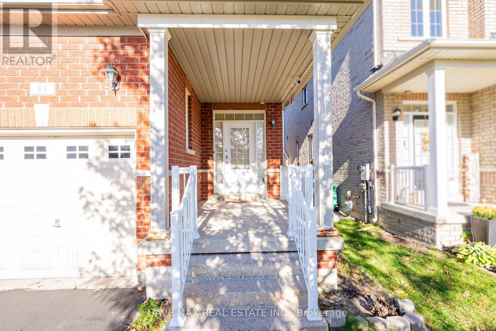 84 Rocky Point Crescent, Brampton, Ontario  L6V 4R8 - Photo 4 - W12468740