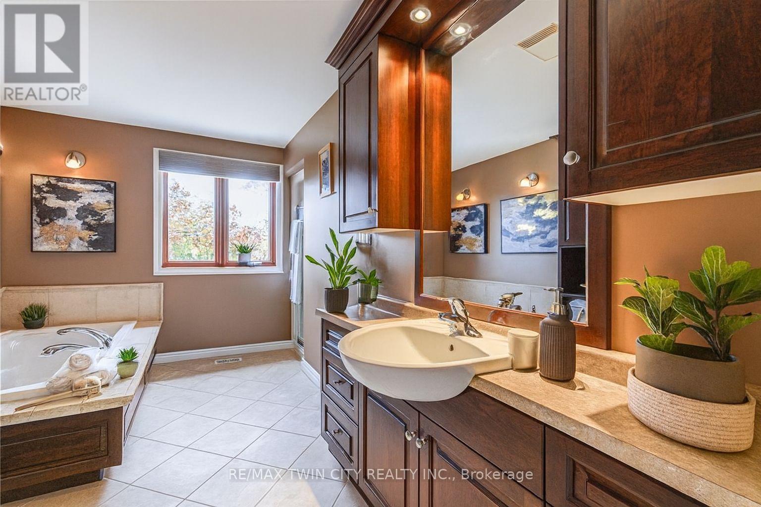 26 Esther Avenue, Cambridge, Ontario  N1S 4L6 - Photo 25 - X12468765