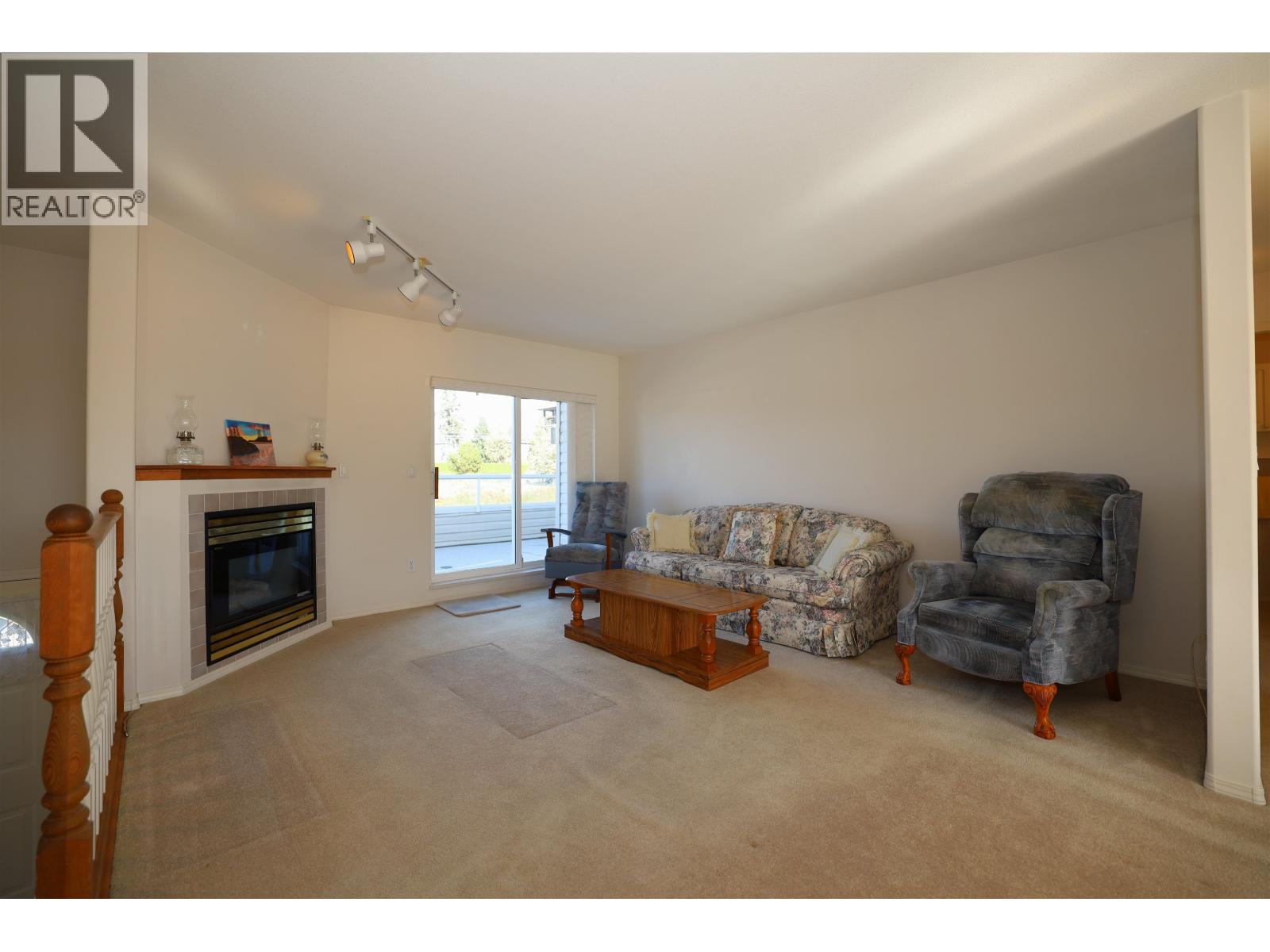 28 5610 Trail Avenue, Sechelt, British Columbia  V0N 3A3 - Photo 2 - R3048243