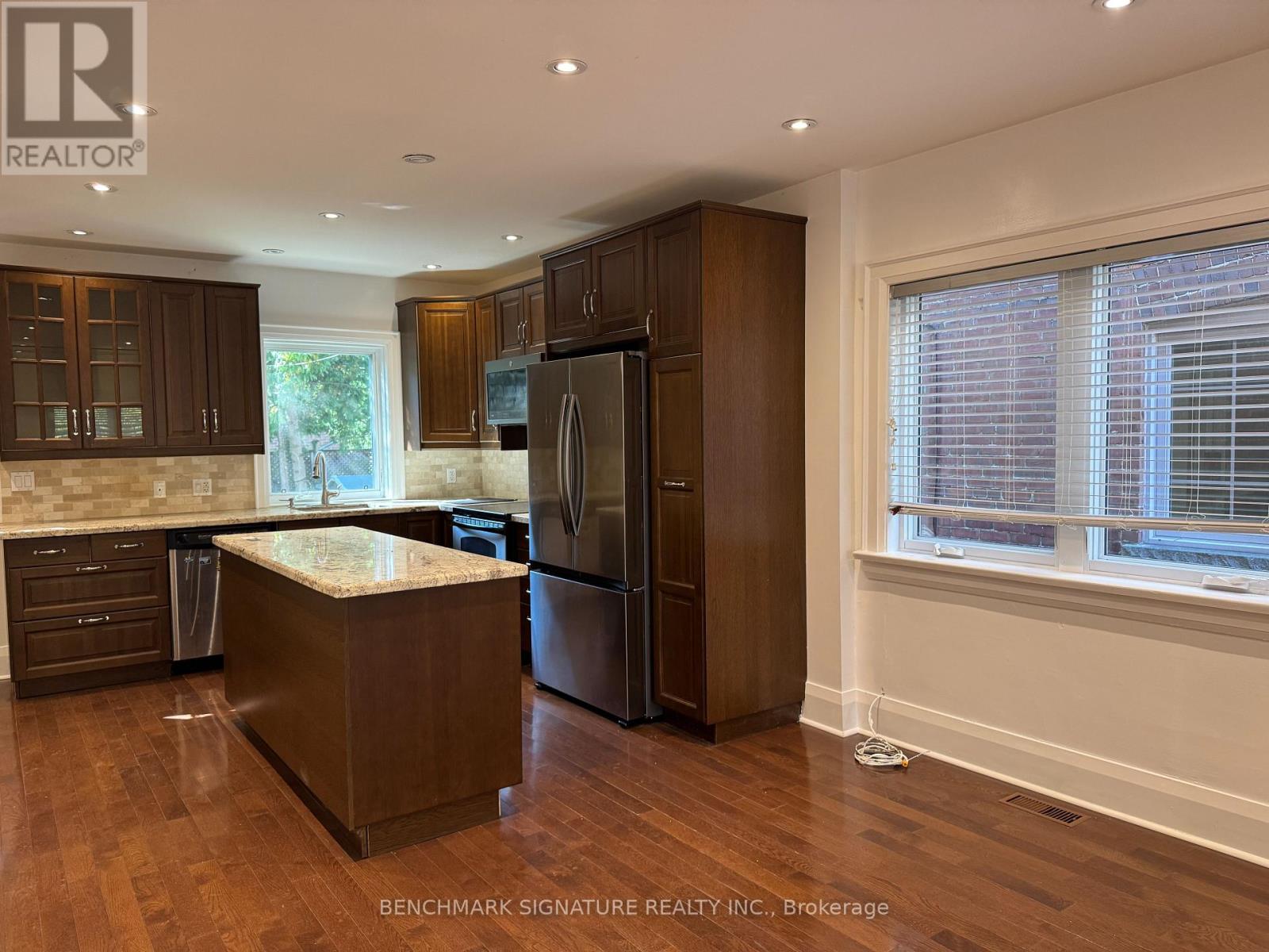 1040 Mount Pleasant Road, Toronto, Ontario  M4P 2M4 - Photo 4 - C12469532
