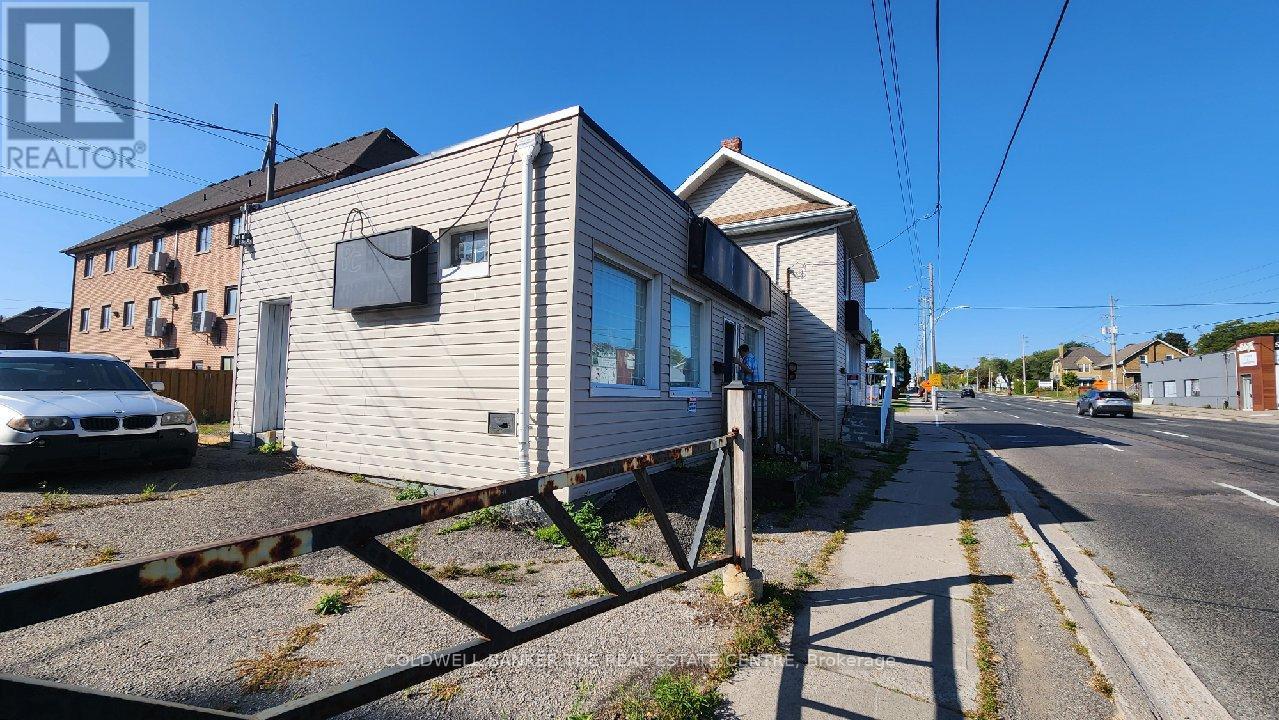 27 & 29 Gladstone Avenue, Oshawa, Ontario  L1J 4E3 - Photo 4 - E12469539