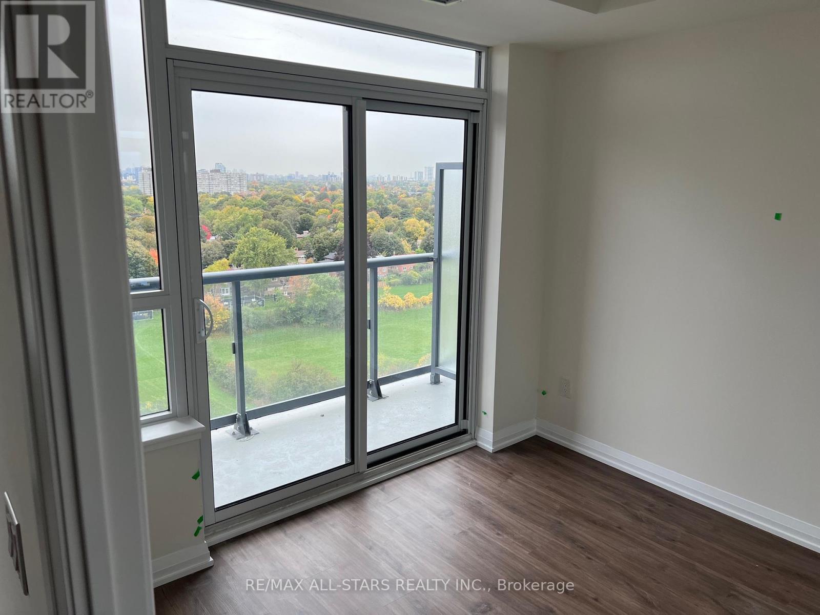 1210 - 3260 Sheppard Avenue E, Toronto, Ontario  M1T 3K3 - Photo 2 - E12469541