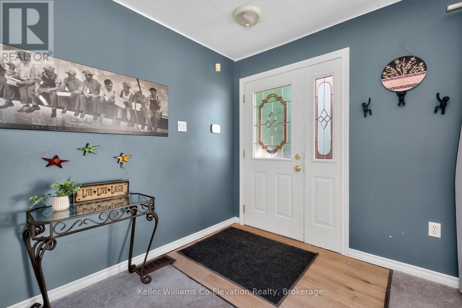 241 Fox Street, Penetanguishene, Ontario  L9M 1E9 - Photo 2 - S12469561
