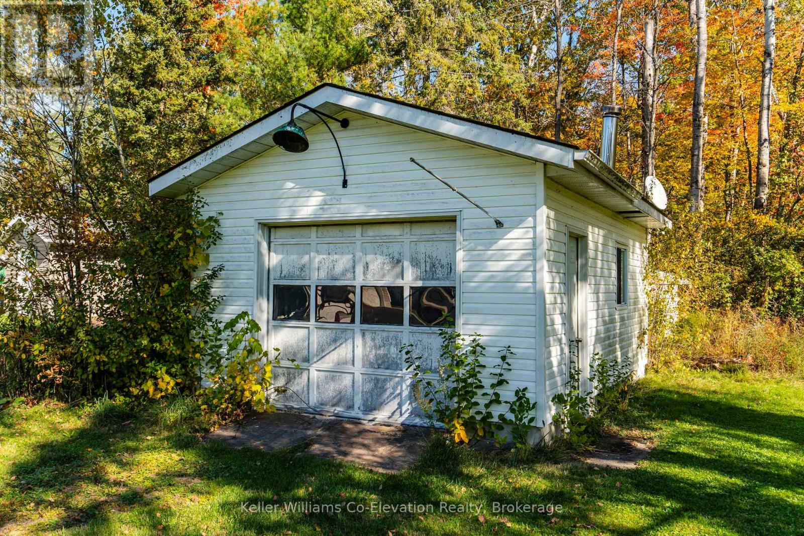 241 Fox Street, Penetanguishene, Ontario  L9M 1E9 - Photo 22 - S12469561