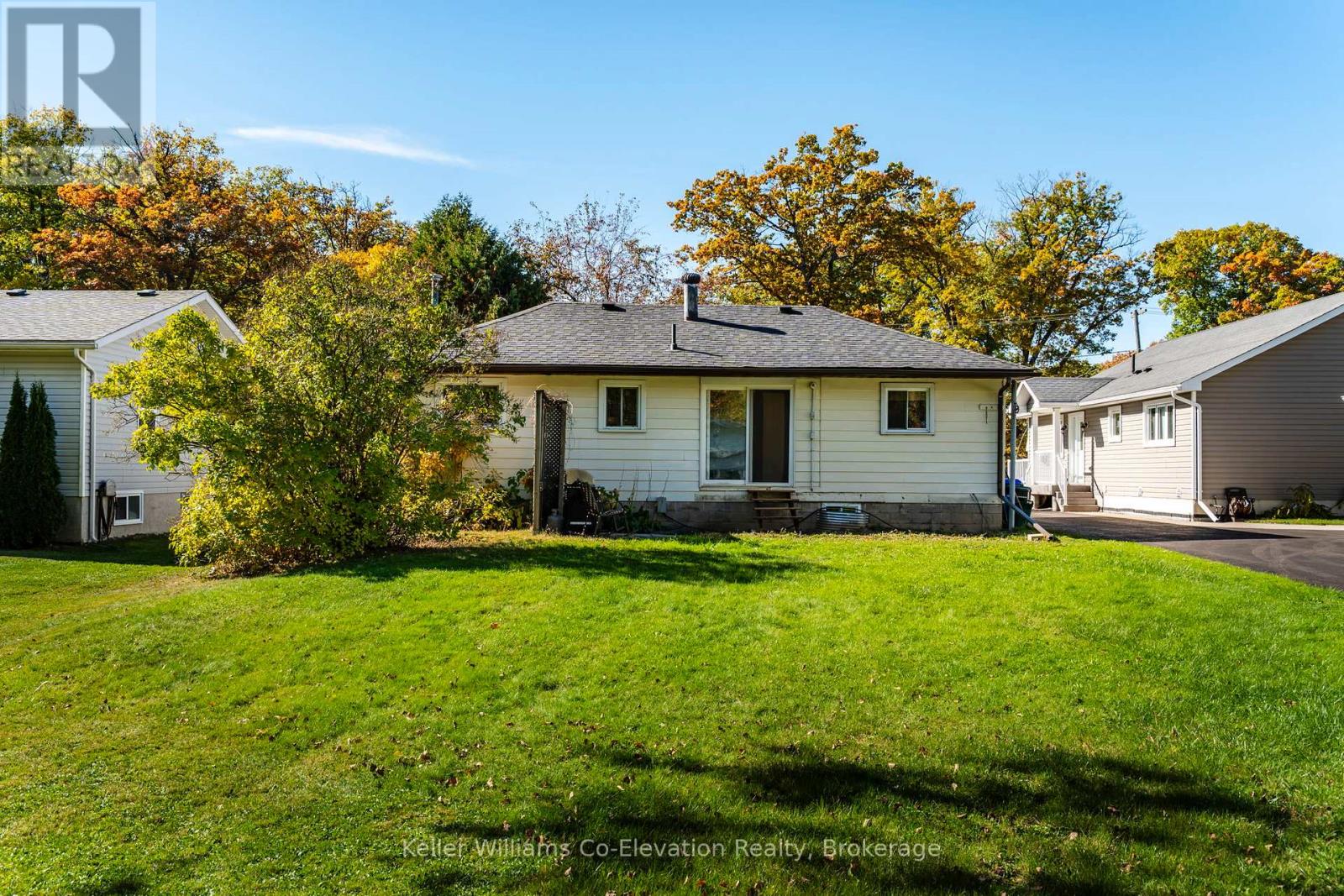 241 Fox Street, Penetanguishene, Ontario  L9M 1E9 - Photo 24 - S12469561