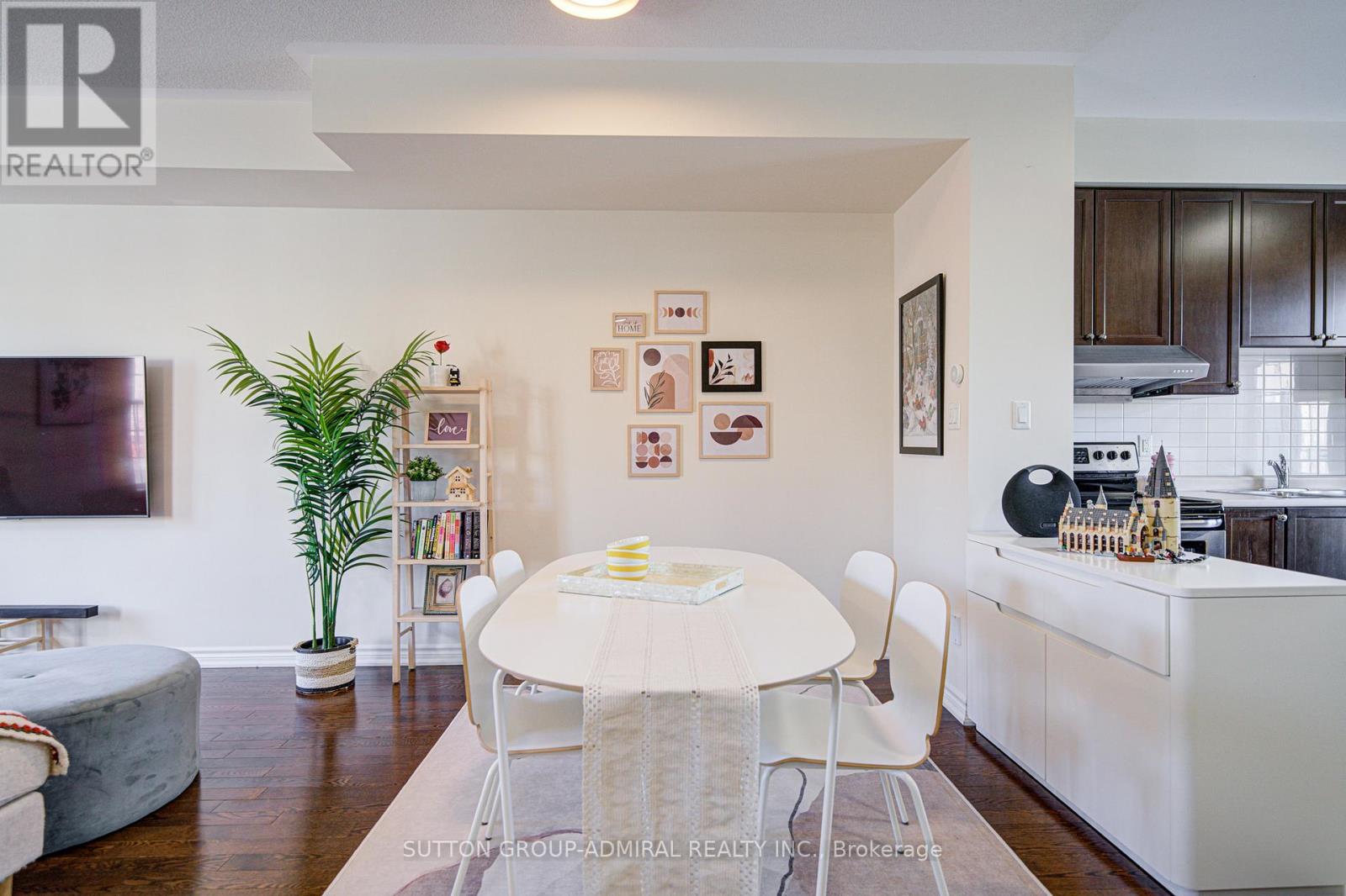 9 Vandaam Lane, Markham, Ontario  L6C 0P1 - Photo 10 - N12469543