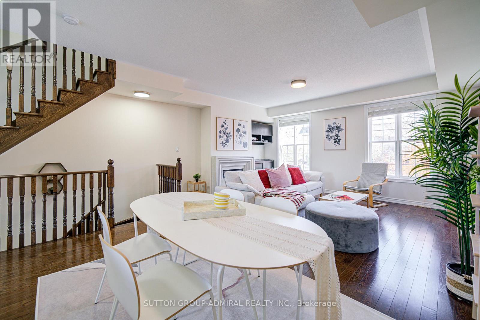 9 Vandaam Lane, Markham, Ontario  L6C 0P1 - Photo 12 - N12469543