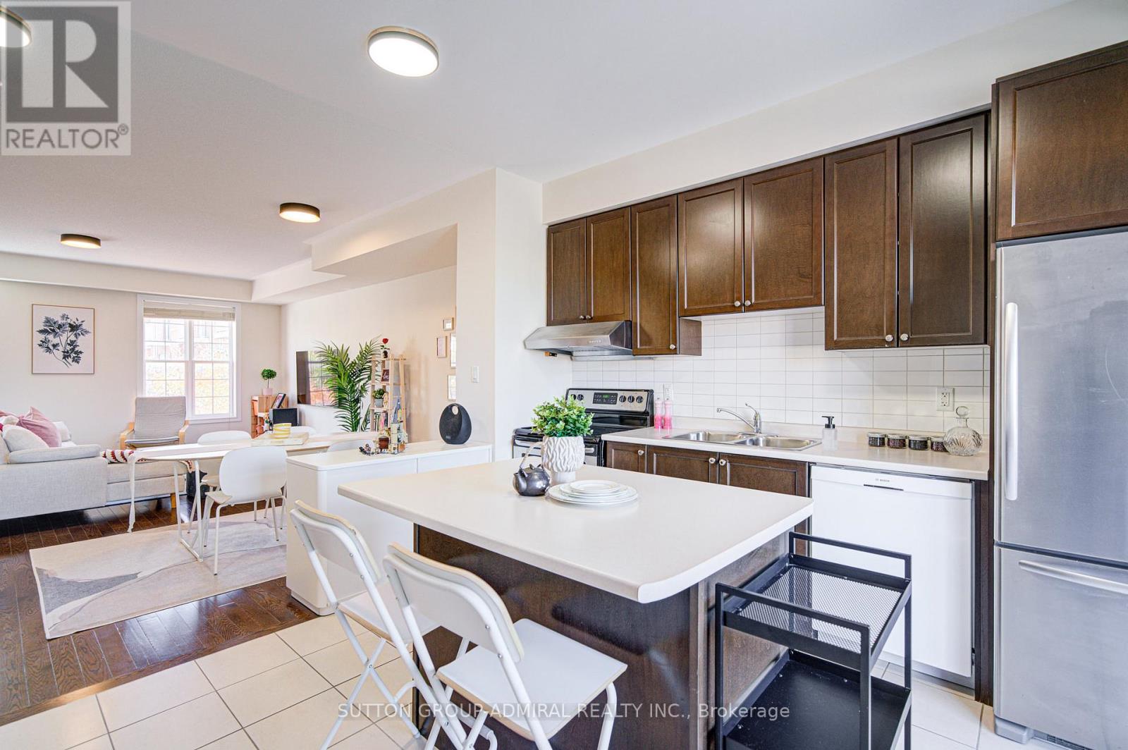 9 Vandaam Lane, Markham, Ontario  L6C 0P1 - Photo 13 - N12469543