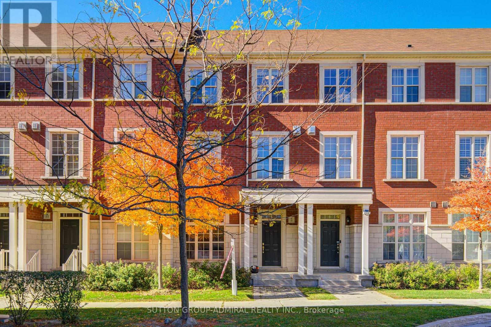 9 Vandaam Lane, Markham, Ontario  L6C 0P1 - Photo 2 - N12469543