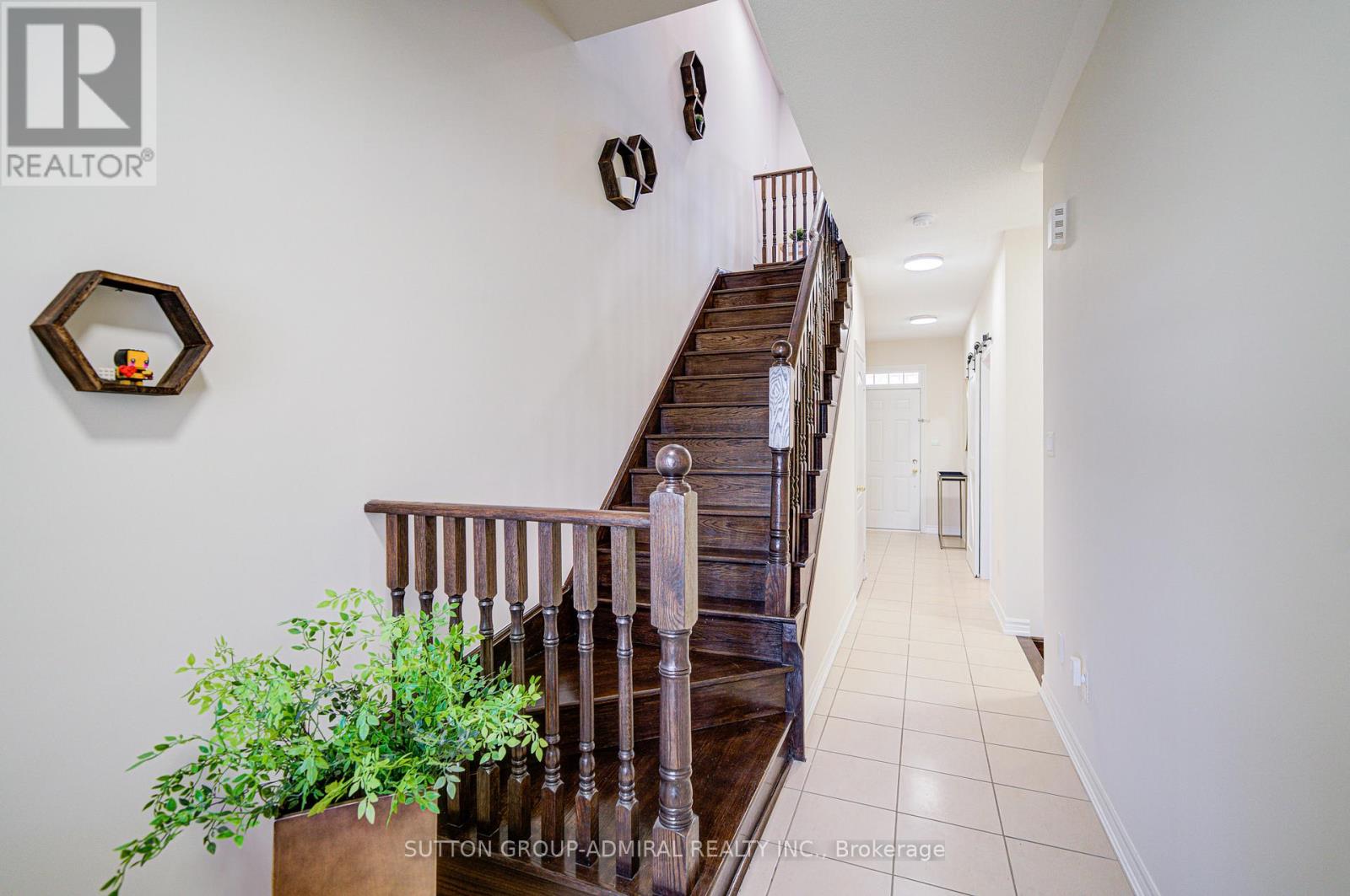 9 Vandaam Lane, Markham, Ontario  L6C 0P1 - Photo 33 - N12469543