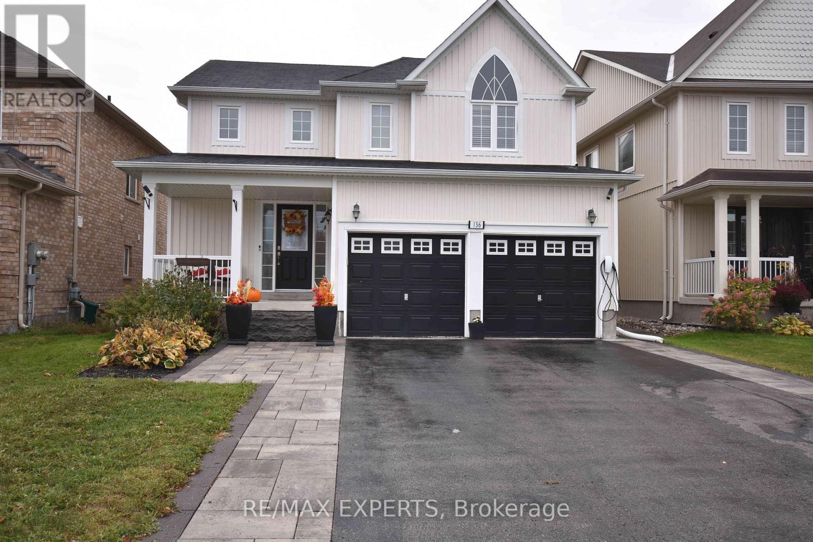 136 DONALD STEWART CRESCENT, East Gwillimbury, Ontario