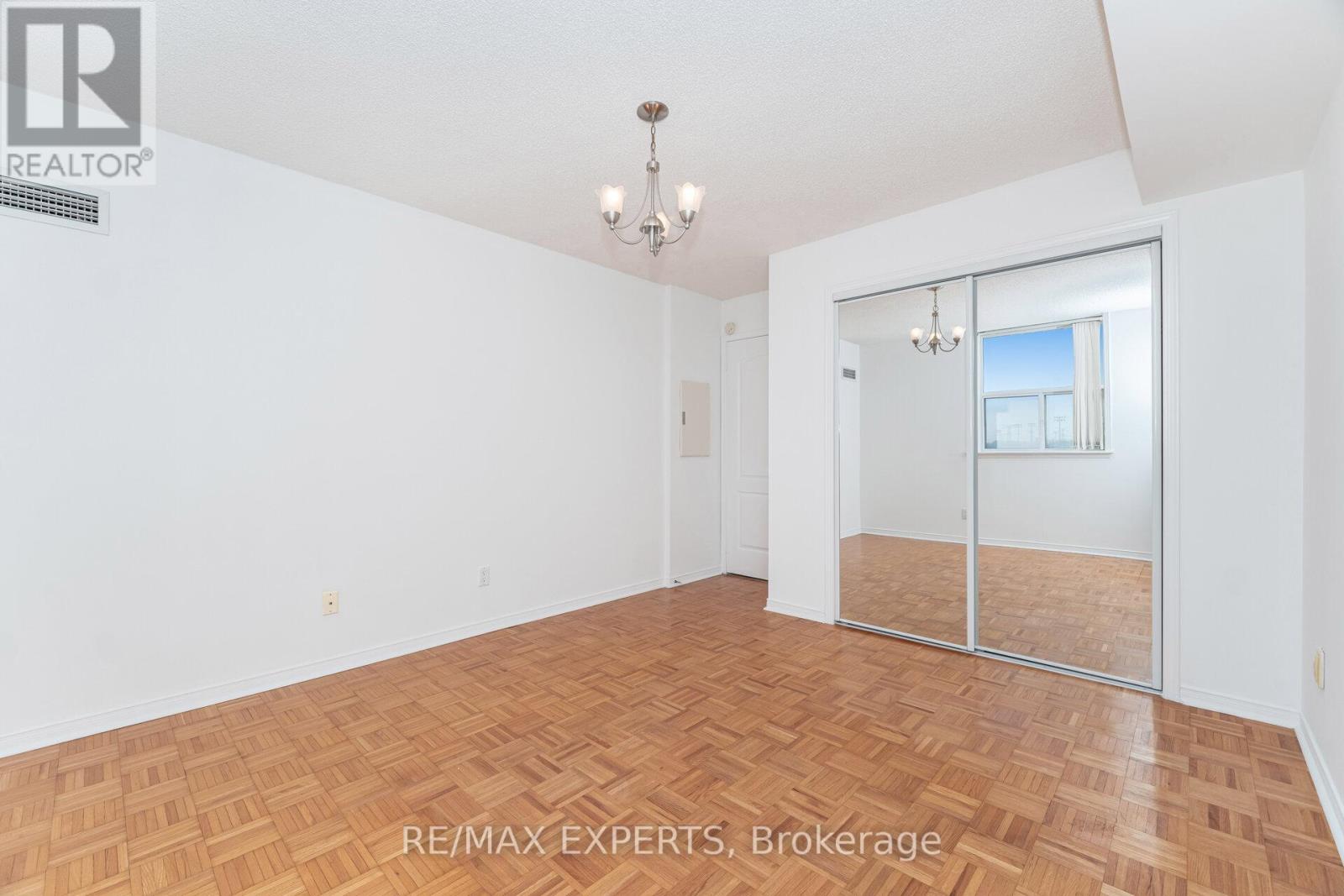 309 - 7373 Martin Grove Road, Vaughan, Ontario  L4L 9K1 - Photo 20 - N12469551