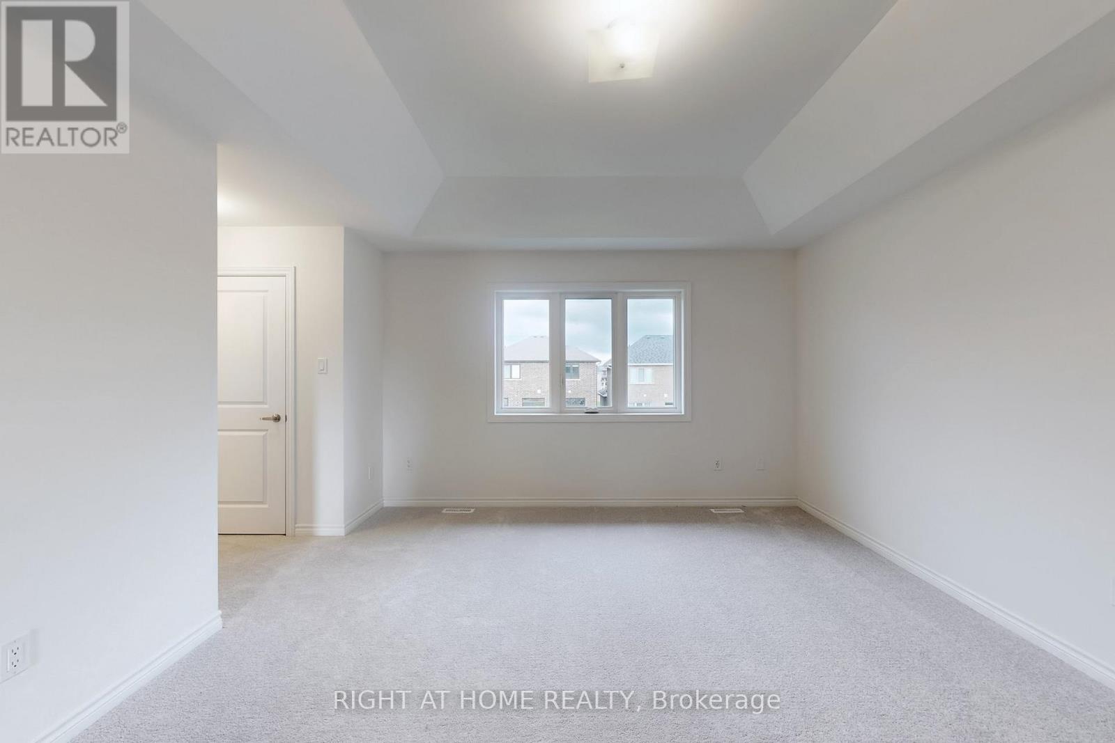 40 Ainslie Hill Crescent, Georgina, Ontario  L0E 1R0 - Photo 15 - N12469552