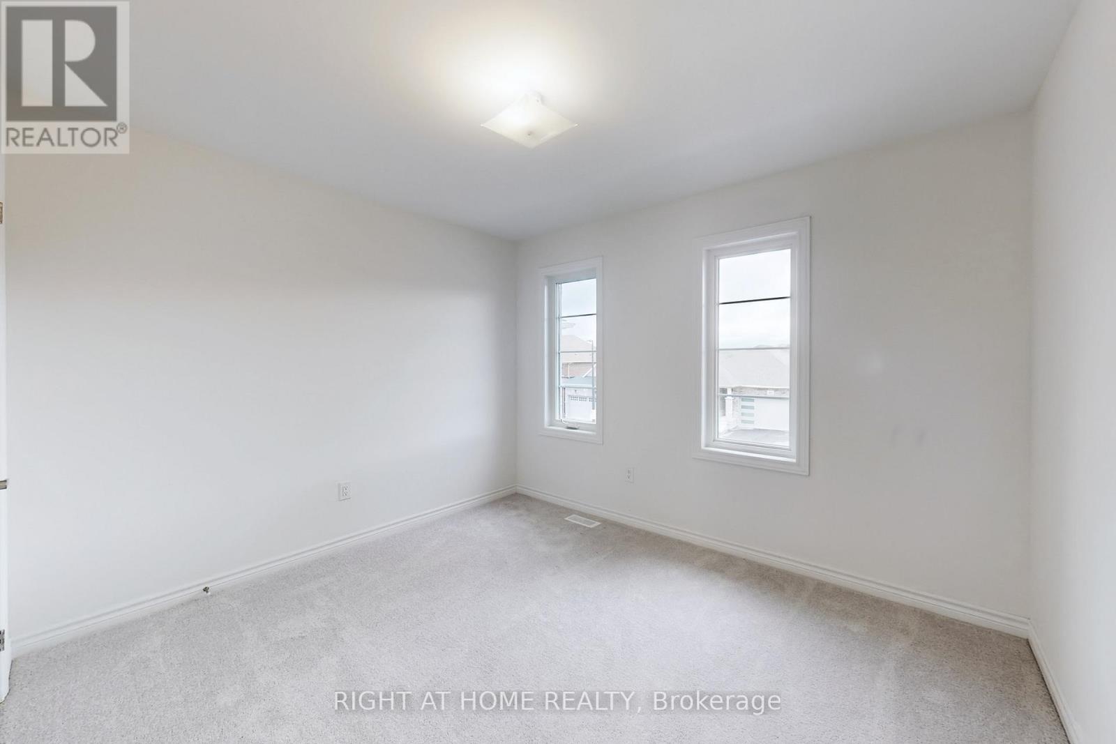 40 Ainslie Hill Crescent, Georgina, Ontario  L0E 1R0 - Photo 25 - N12469552