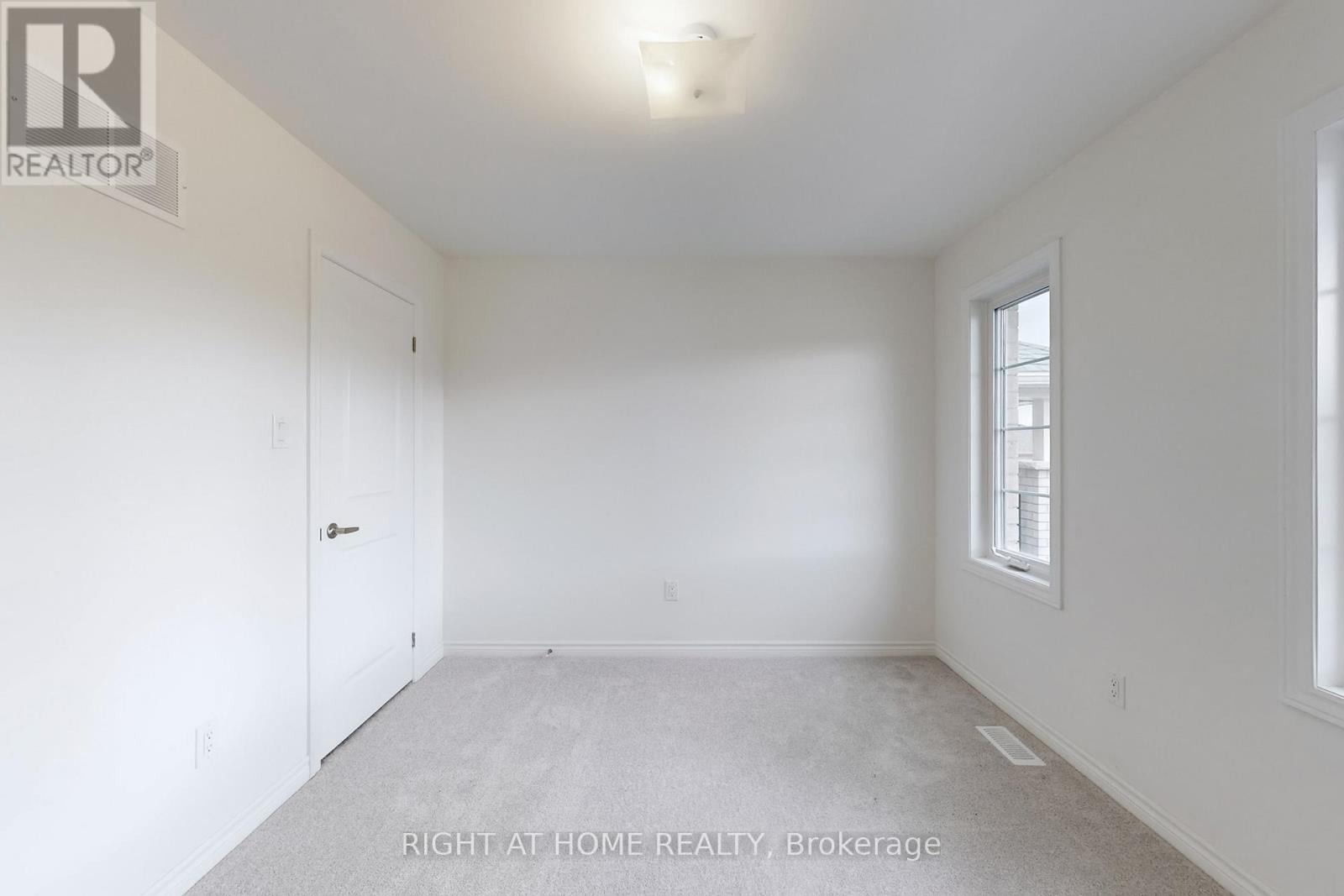 40 Ainslie Hill Crescent, Georgina, Ontario  L0E 1R0 - Photo 26 - N12469552