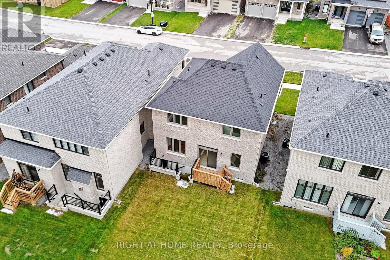 40 Ainslie Hill Crescent, Georgina, Ontario  L0E 1R0 - Photo 37 - N12469552