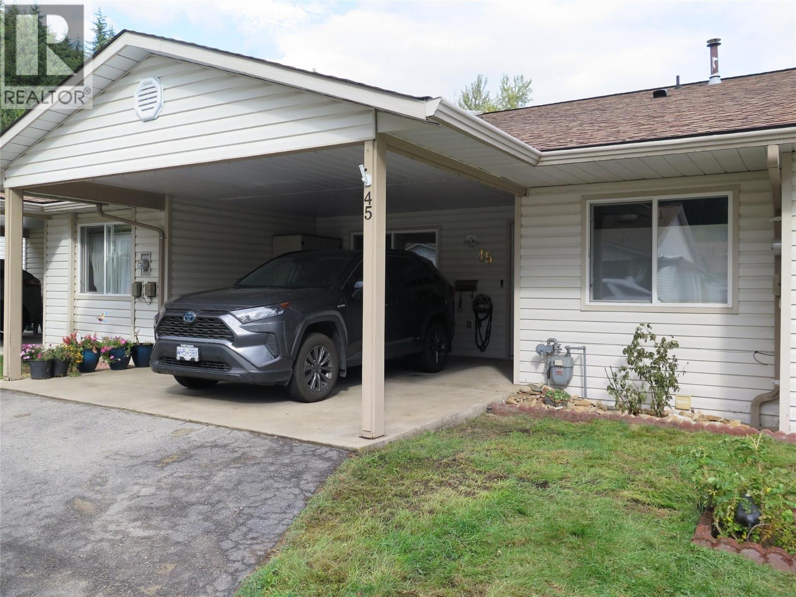 2210 Columbia Avenue Unit# 45, Castlegar, British Columbia  V1N 2X1 - Photo 1 - 10364646