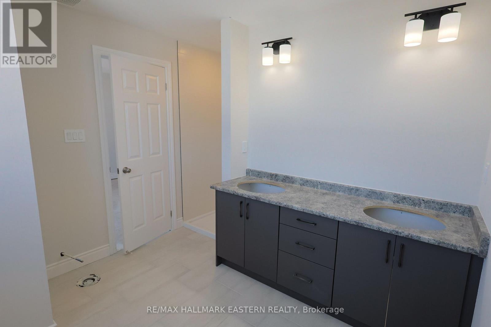 35 Coldbrook Drive, Cavan Monaghan, Ontario  L0A 1G0 - Photo 16 - X12469593