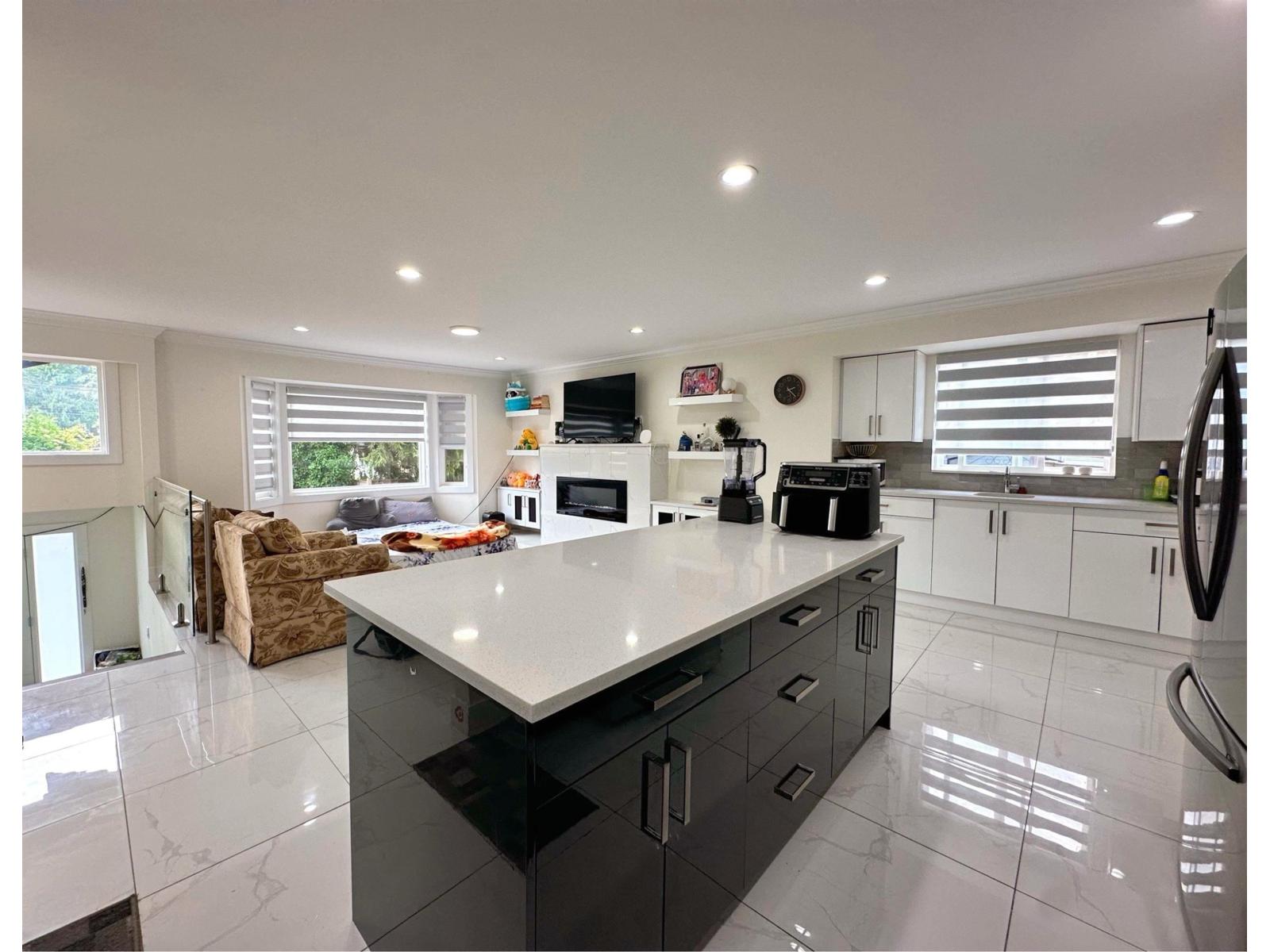 13017 64 Avenue, Surrey, British Columbia  V3W 1X8 - Photo 4 - R3059356