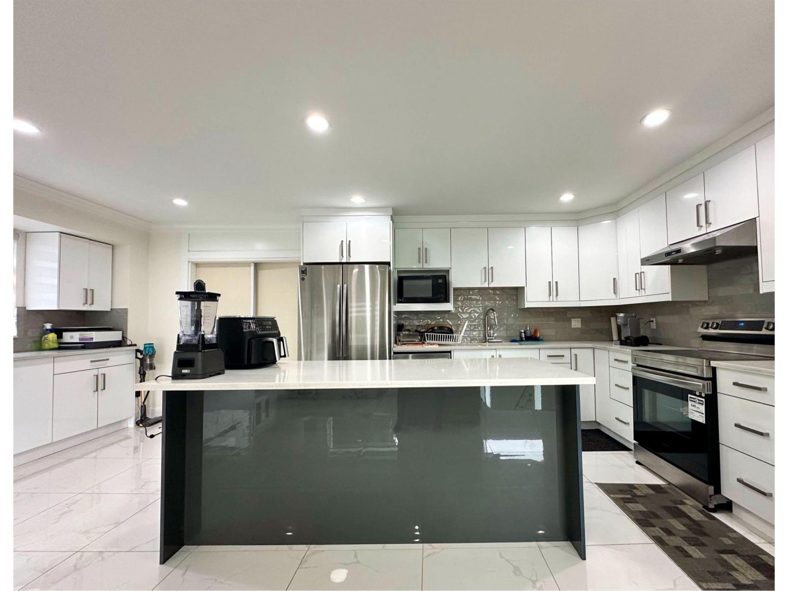 13017 64 Avenue, Surrey, British Columbia  V3W 1X8 - Photo 3 - R3059356