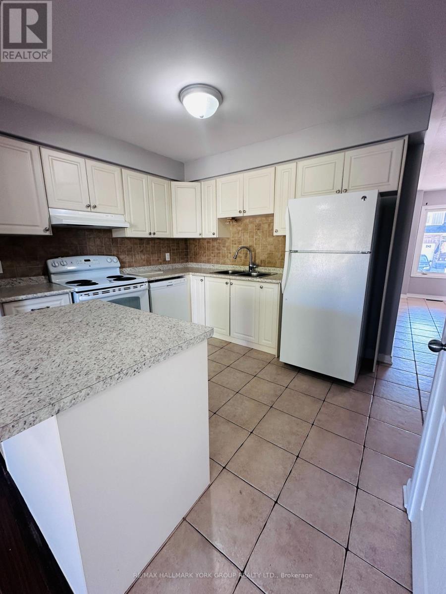 9 - 75 Prince William Way, Barrie, Ontario  L4N 0Y9 - Photo 9 - S12431327