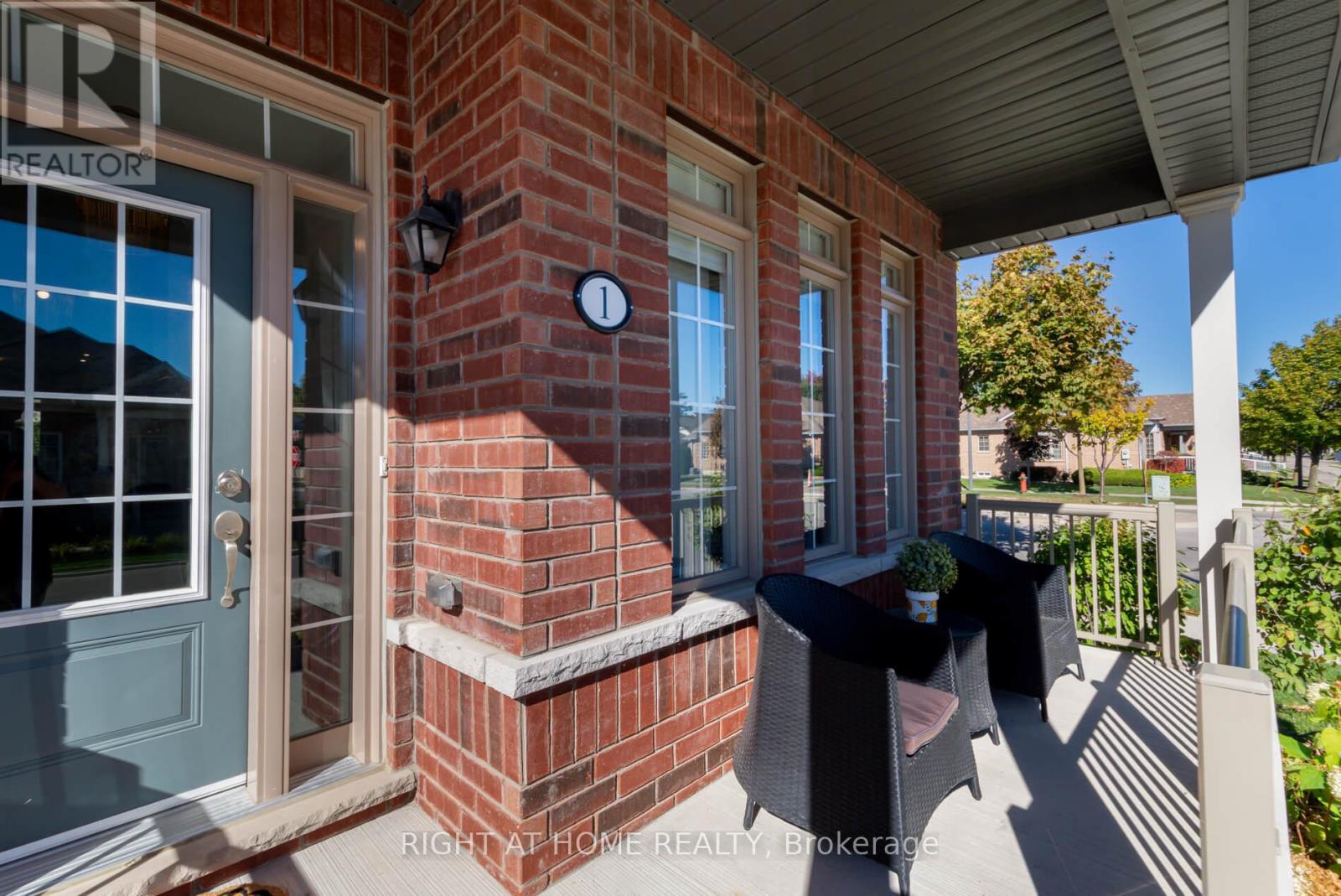 1 Overlea Drive, Brampton, Ontario  L6R 4B5 - Photo 6 - W12467929