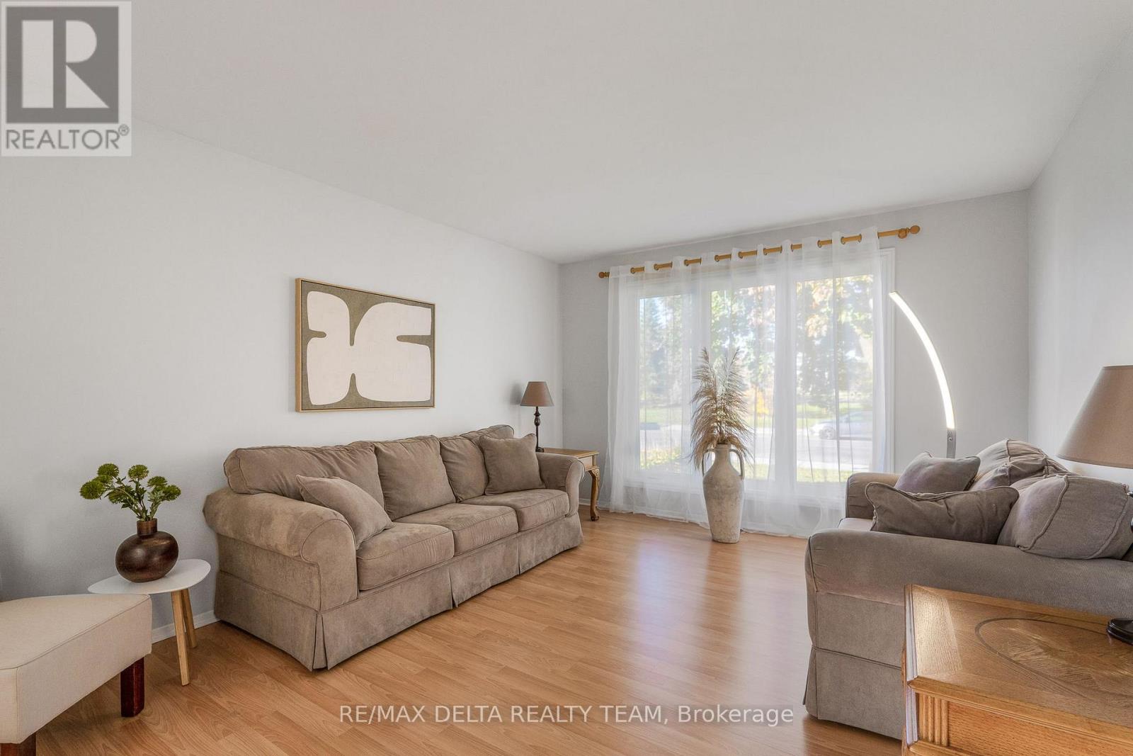 1657 Bottriell Way, Ottawa, Ontario  K4A 1W1 - Photo 5 - X12469569