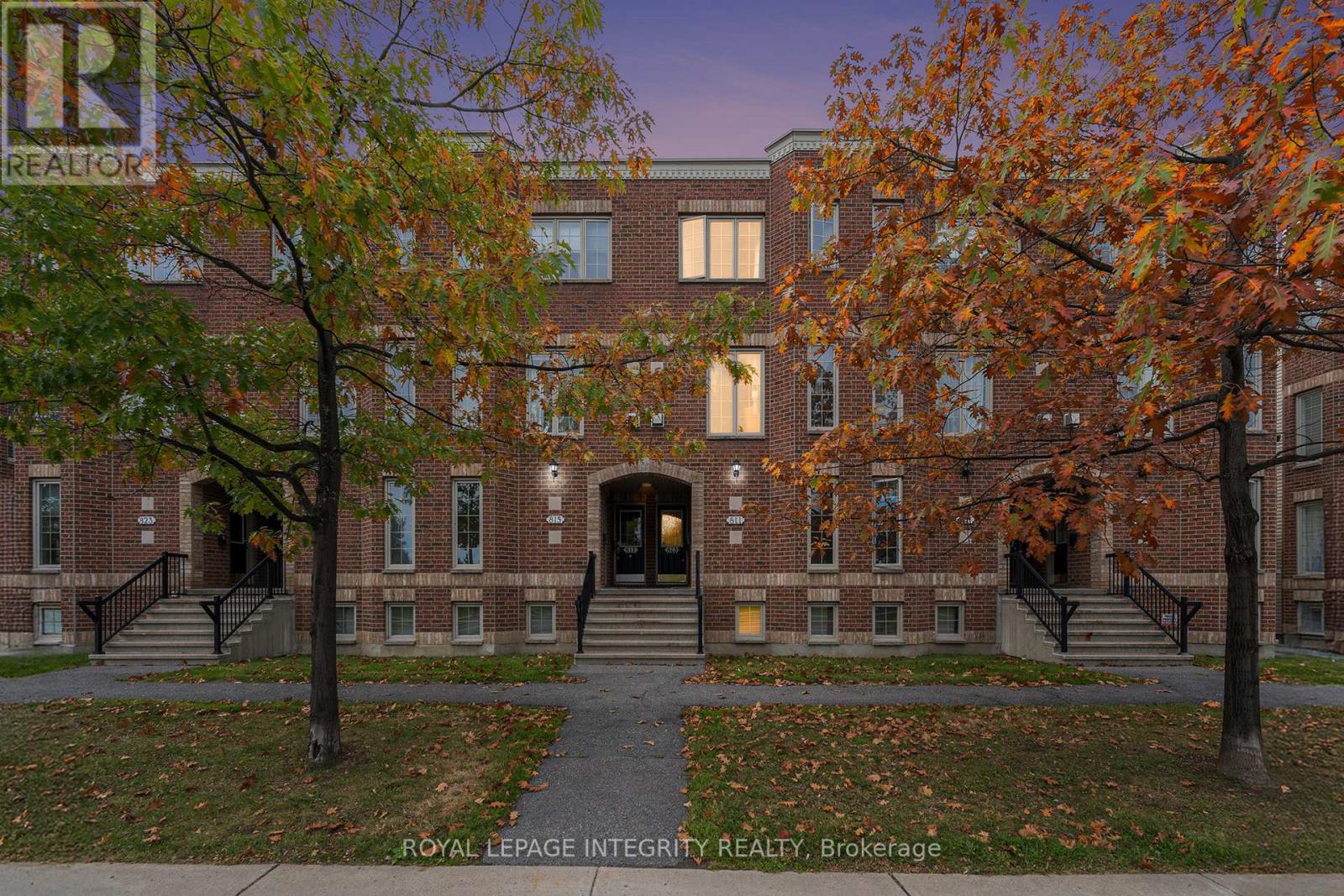 10 - 813 LONGFIELDS DRIVE, Ottawa, Ontario