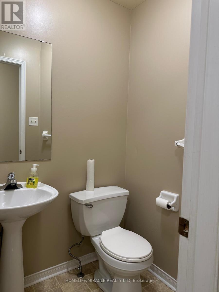 6 Sinclair Court, Brampton, Ontario  L6X 4P5 - Photo 21 - W12469530