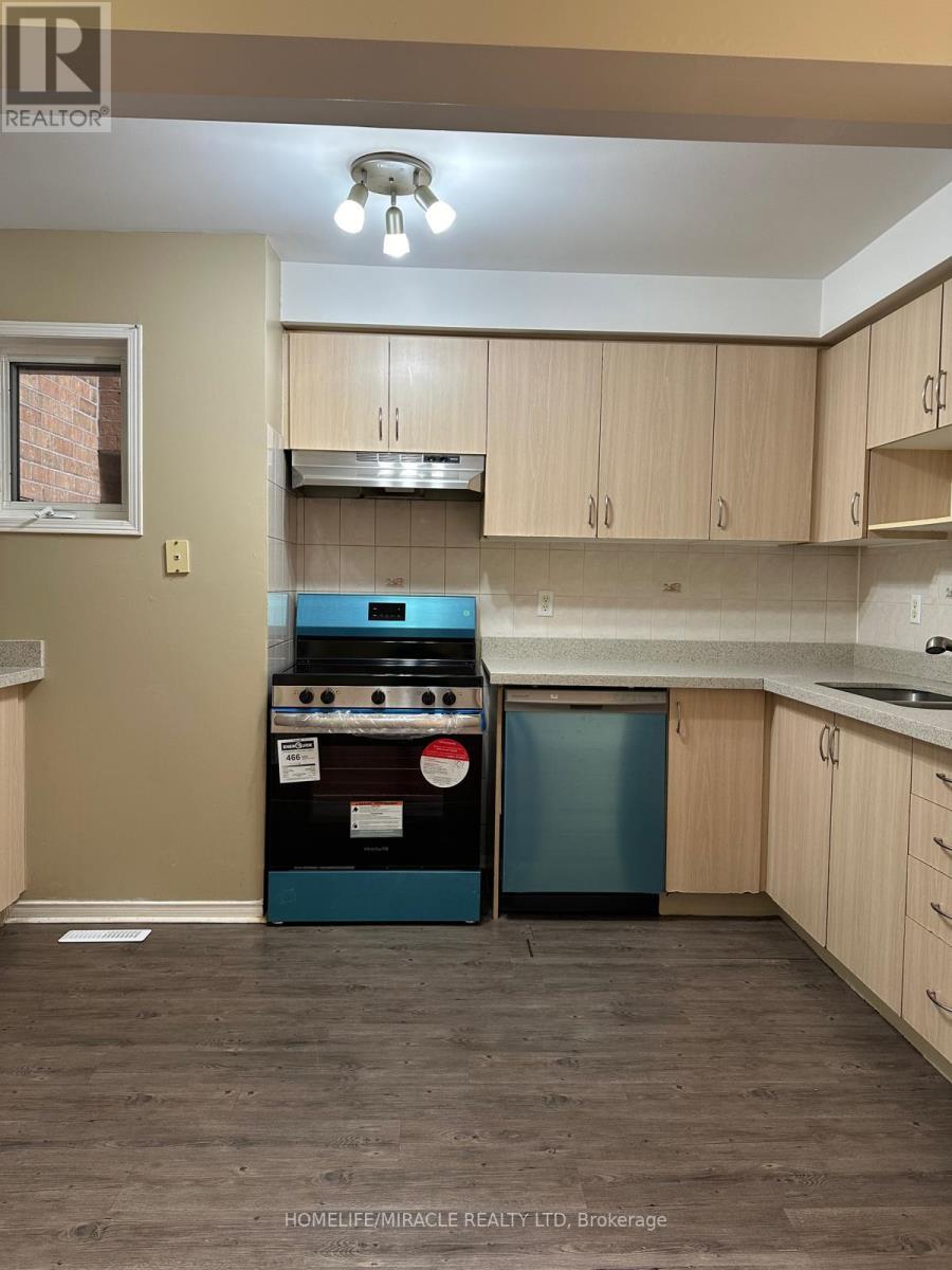 6 Sinclair Court, Brampton, Ontario  L6X 4P5 - Photo 7 - W12469530