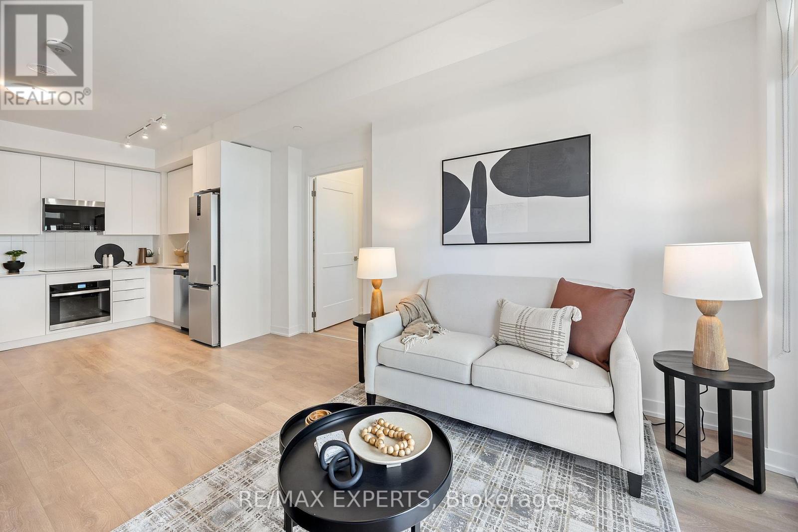 1414 - 10 Abeja Street, Vaughan, Ontario  L4K 0R4 - Photo 10 - N12467678