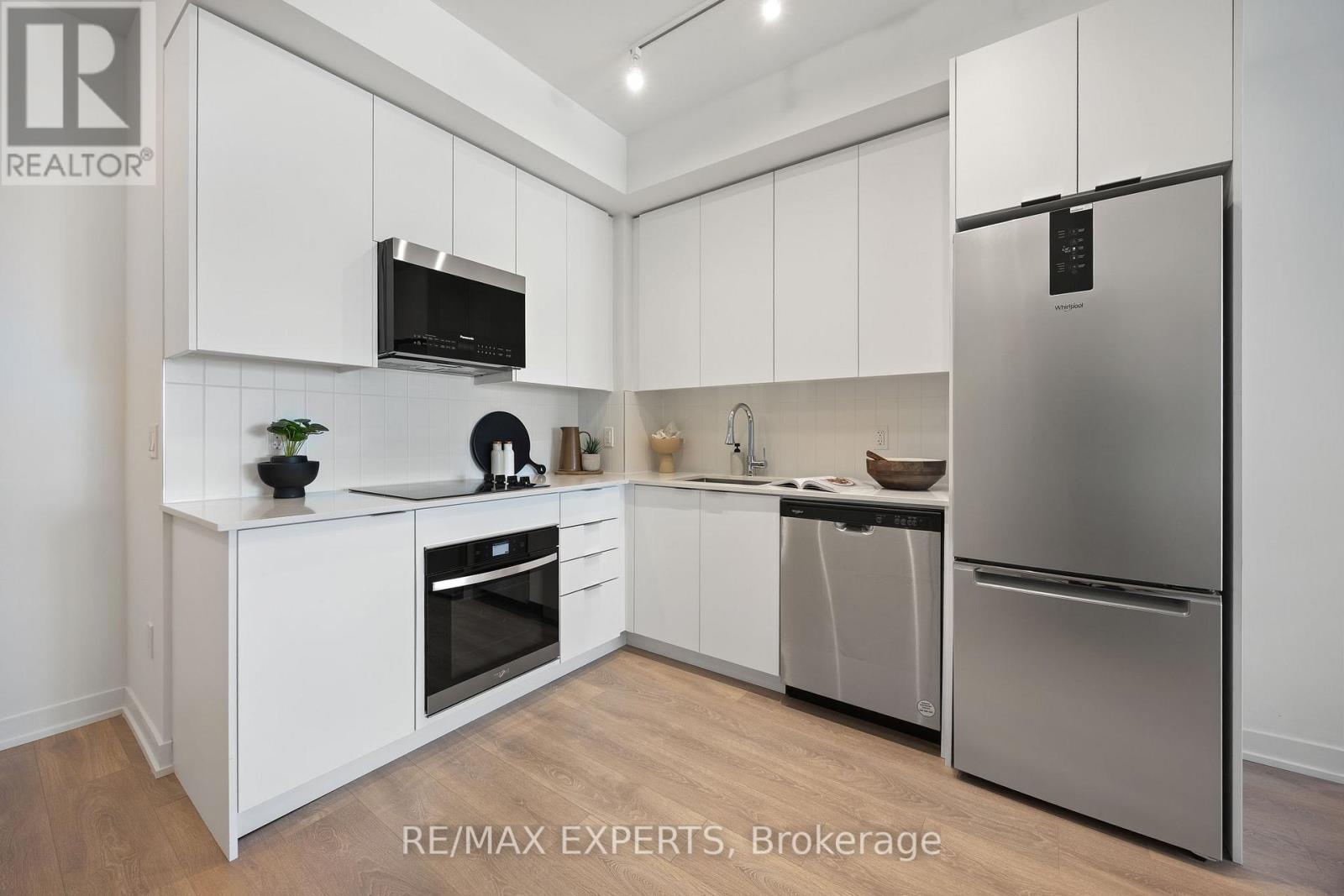 1414 - 10 Abeja Street, Vaughan, Ontario  L4K 0R4 - Photo 3 - N12467678