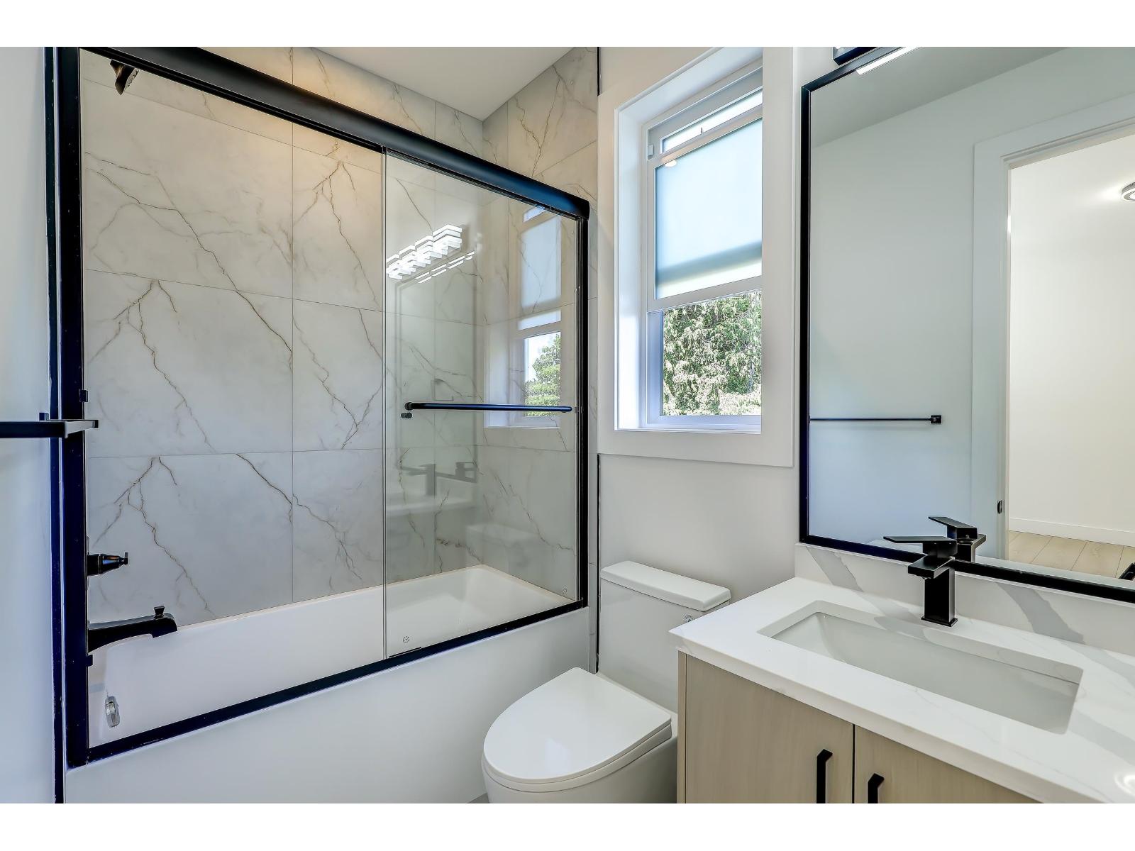 15569 Oxenham Avenue, White Rock, British Columbia  V4B 2J2 - Photo 16 - R3051805