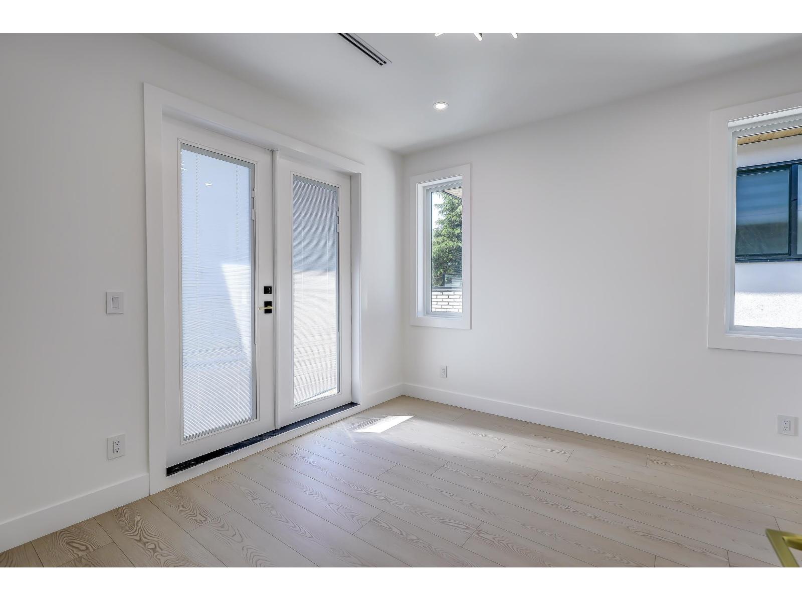 15569 Oxenham Avenue, White Rock, British Columbia  V4B 2J2 - Photo 18 - R3051805