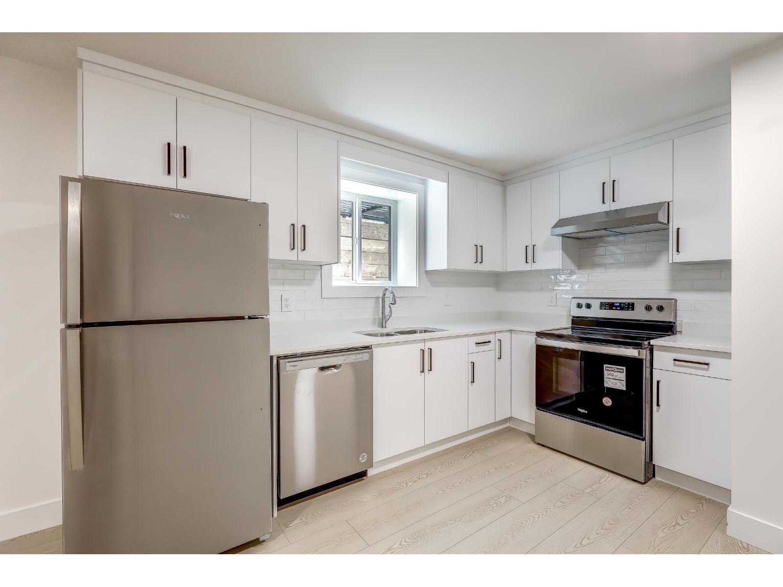 15569 Oxenham Avenue, White Rock, British Columbia  V4B 2J2 - Photo 38 - R3051805