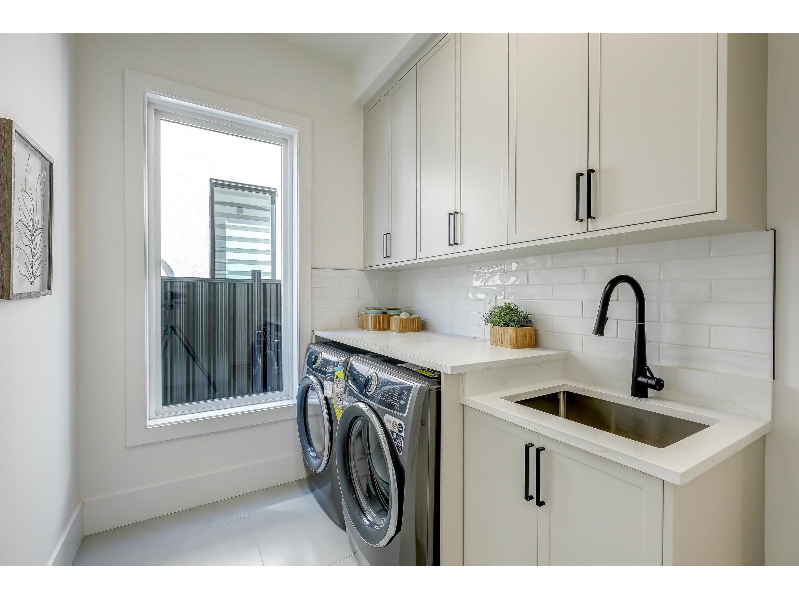 15569 Oxenham Avenue, White Rock, British Columbia  V4B 2J2 - Photo 14 - R3051805