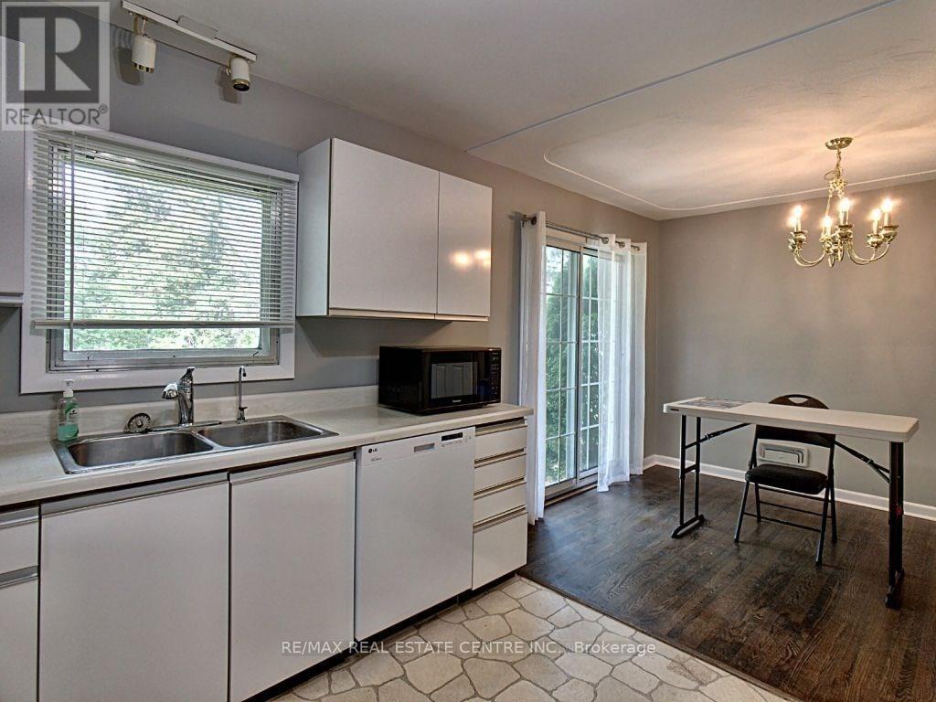 196 Rifle Range Road, Hamilton, Ontario  L8S 3B9 - Photo 6 - X12469169