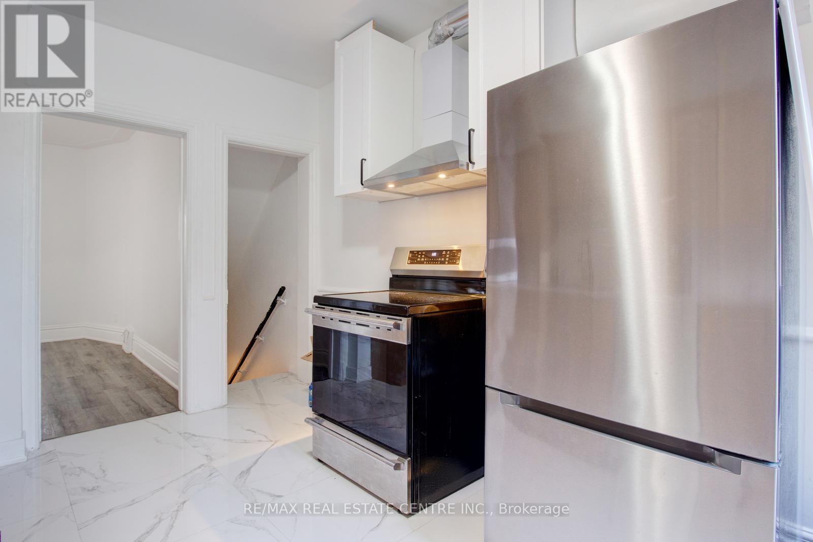 49 Wentworth #main Street, Hamilton, Ontario  L8L 5V3 - Photo 18 - X12459409